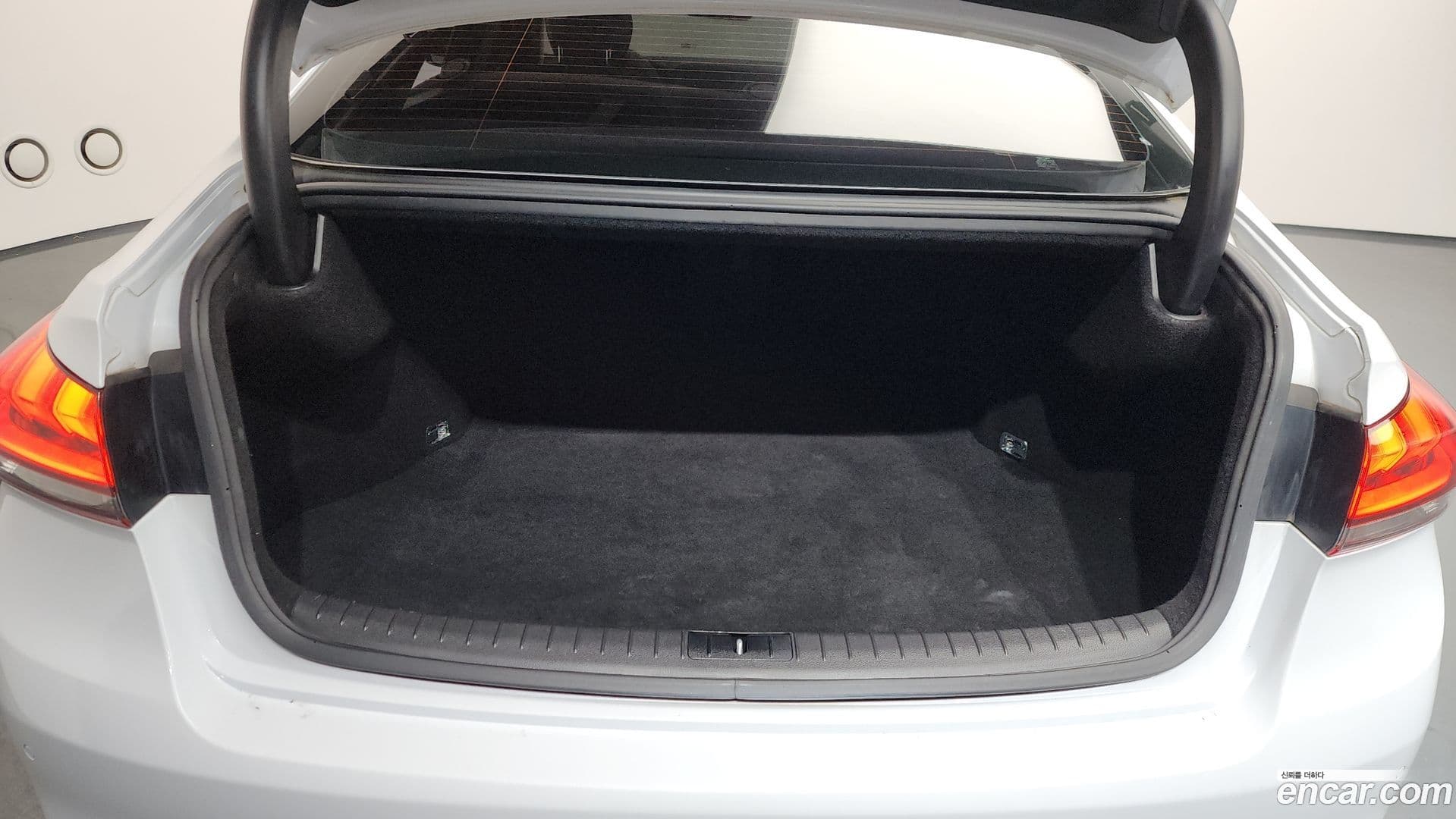 Main__Slider__Photo:G80 Genesis 2018.0-19