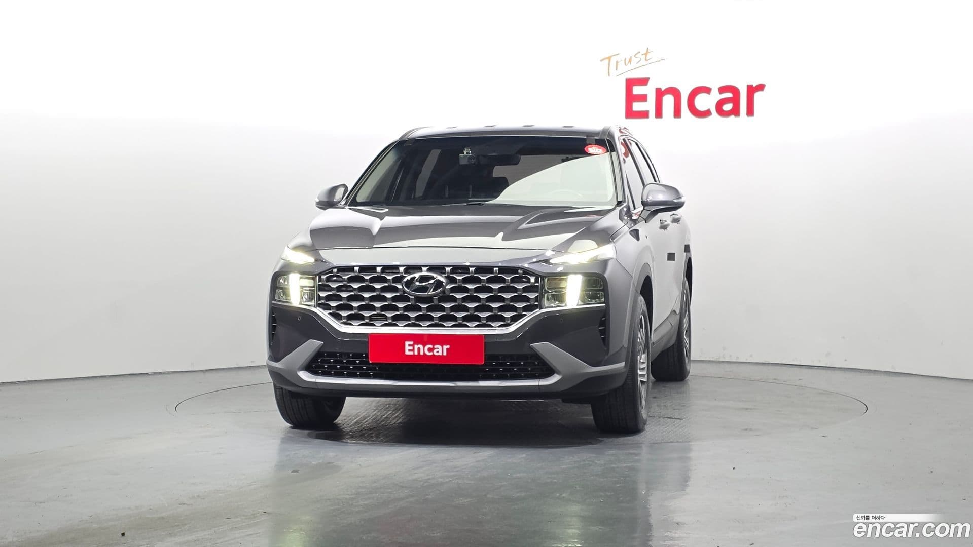 Main__Slider__Photo:Santafe Hyundai 2022.3-2