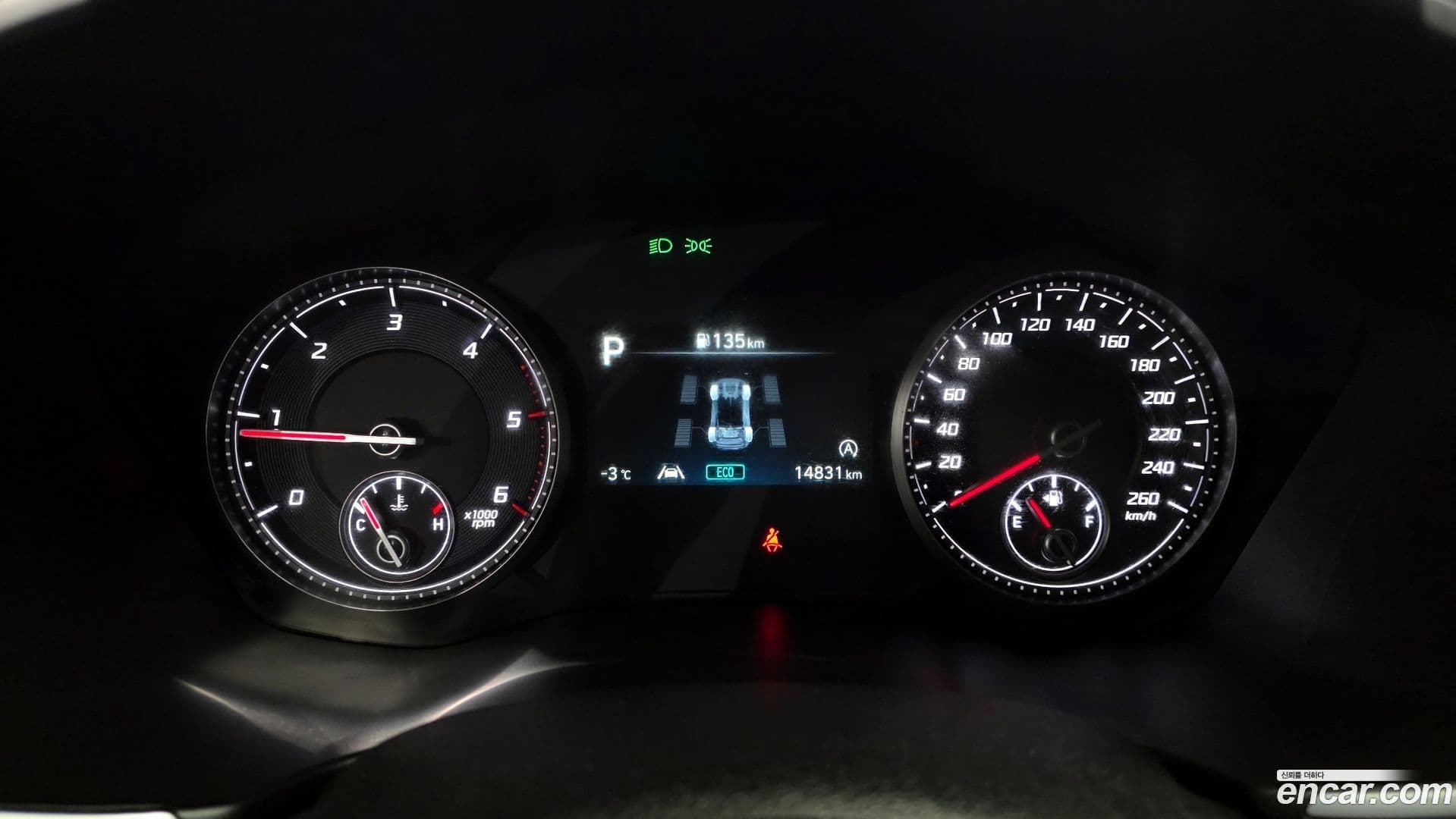 Main__Slider__Photo:Santafe Hyundai 2022.3-7