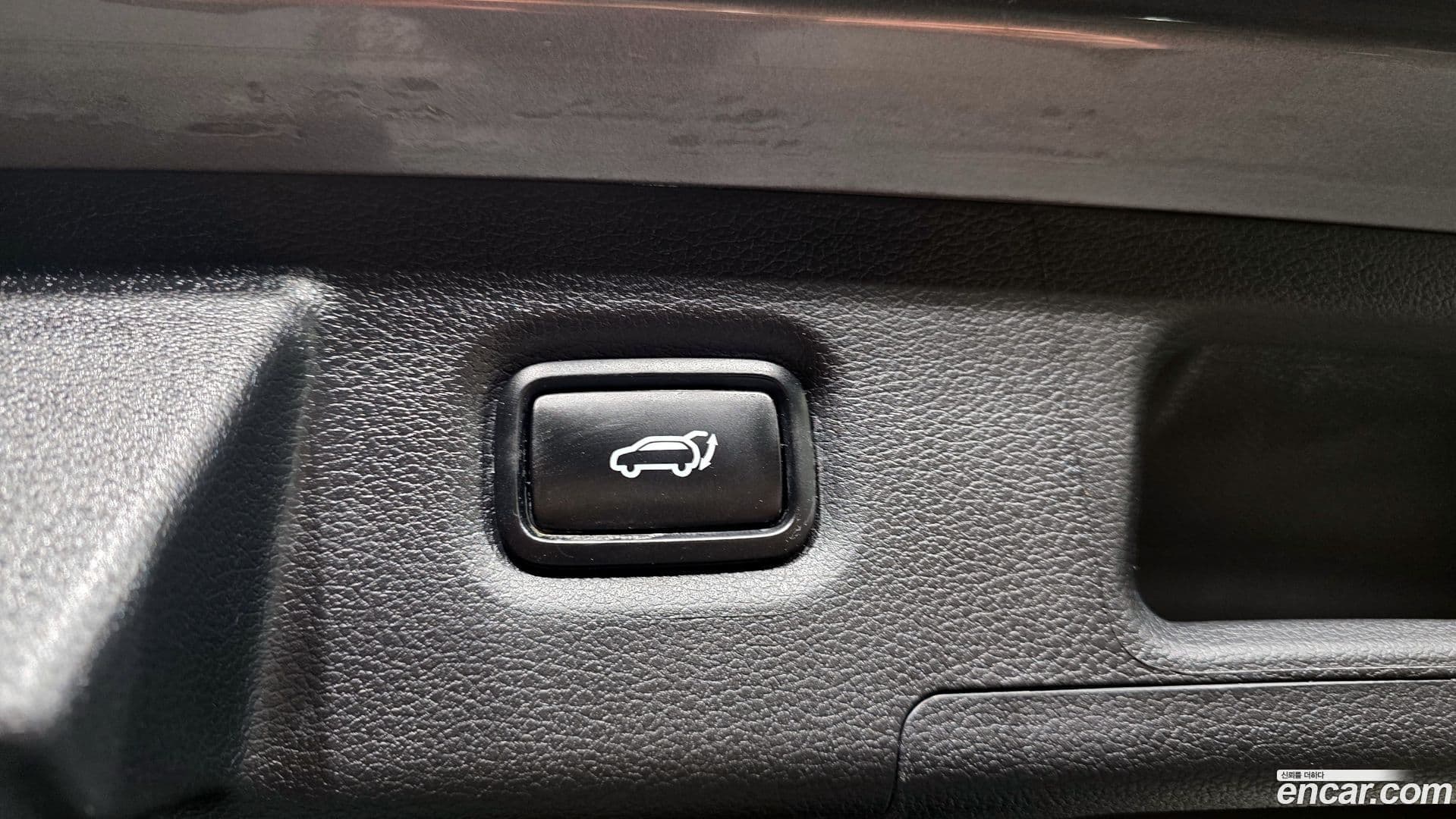 Main__Slider__Photo:Santafe Hyundai 2022.3-18