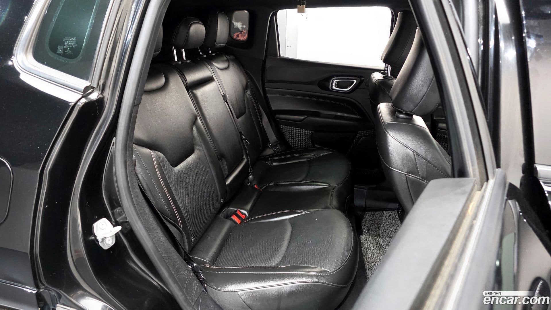 Main__Slider__Photo:Compass Jeep 2022.8-11