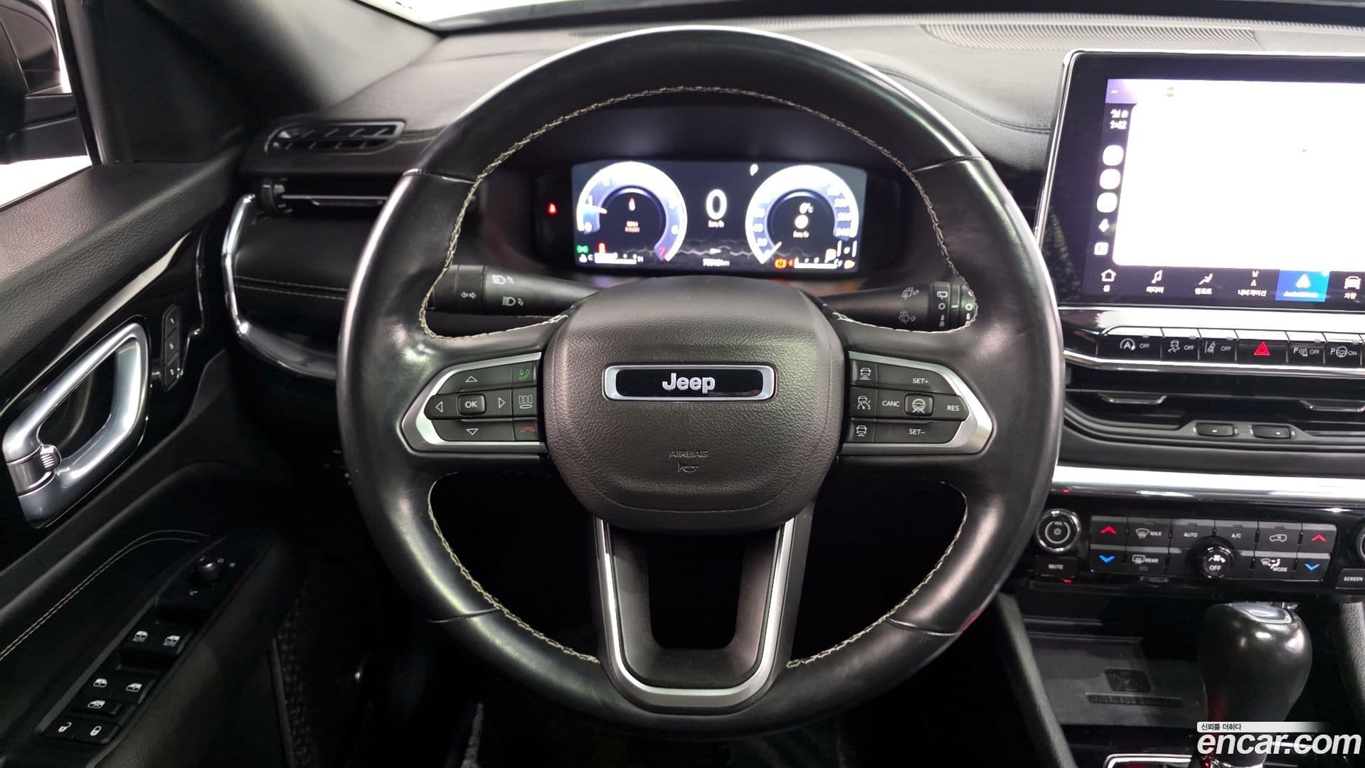 Main__Slider__Photo:Compass Jeep 2022.8-12