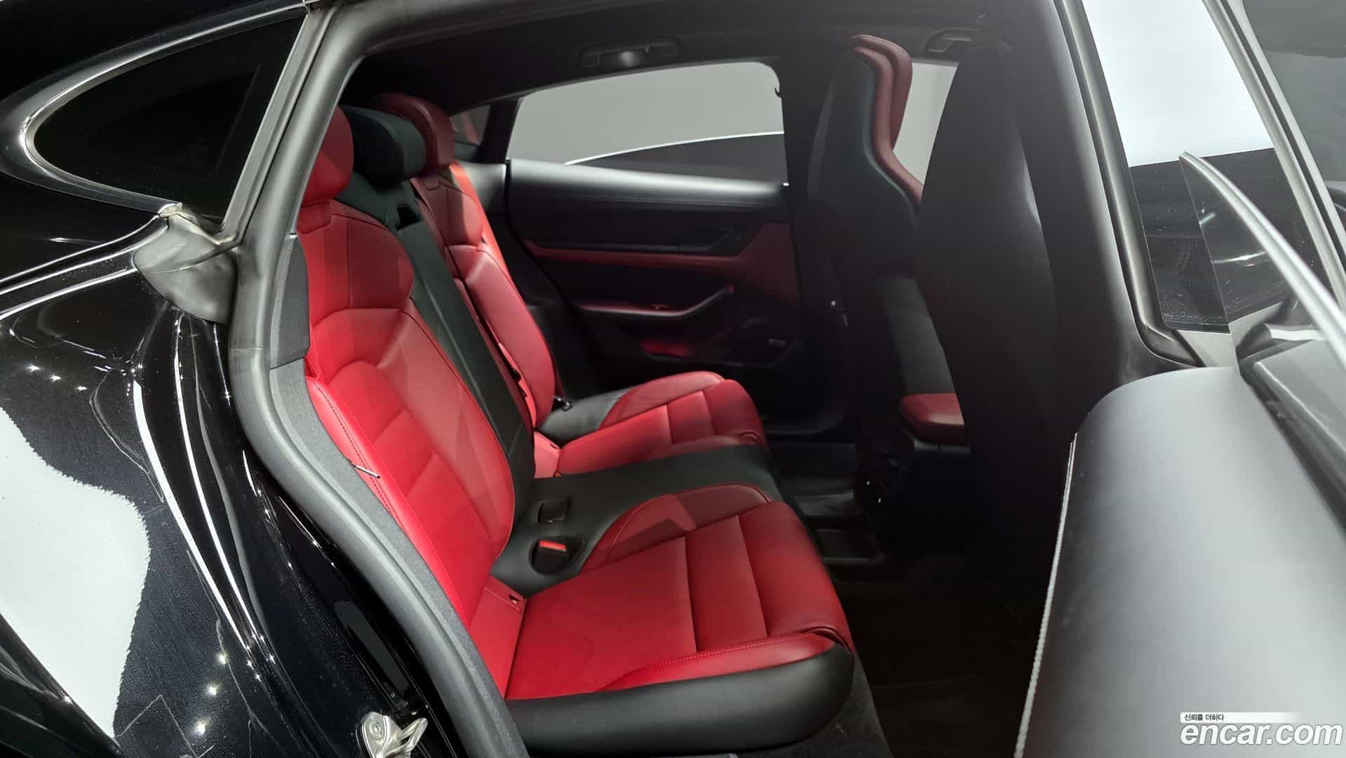 Taycan Porsche 2021.1-OPTION-016