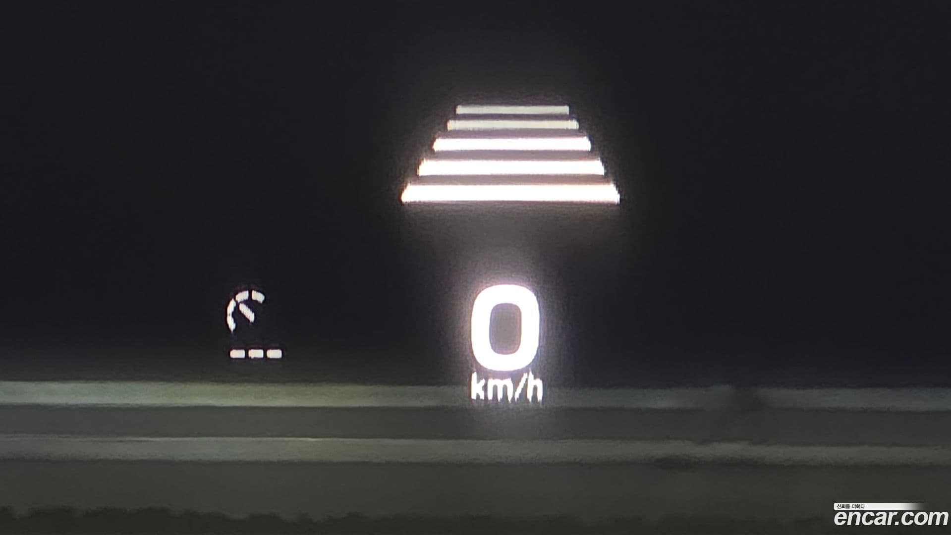 Main__Slider__Photo:Taycan Porsche 2021.1-15