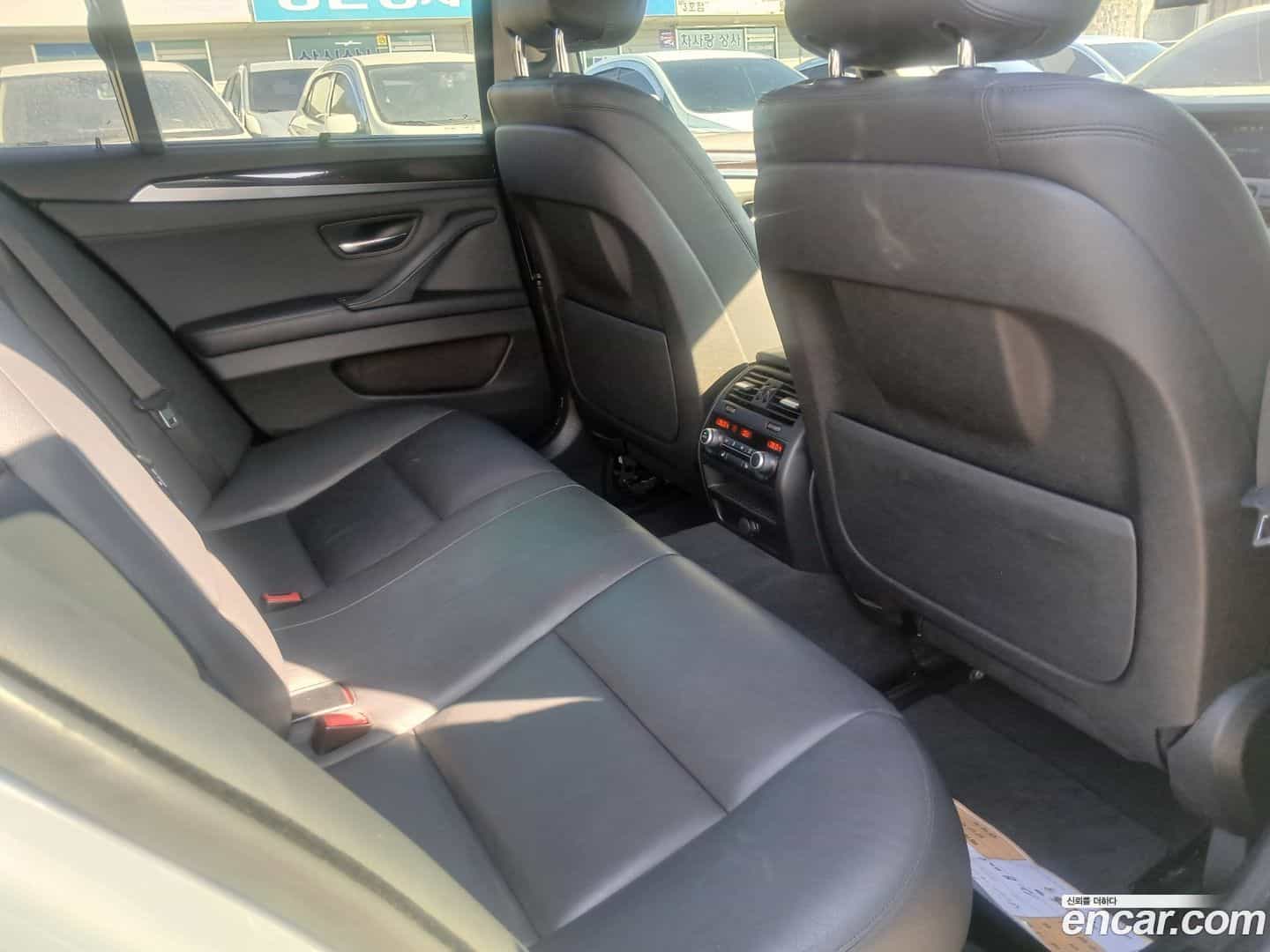 5-Series BMW 2014.8-INNER-008