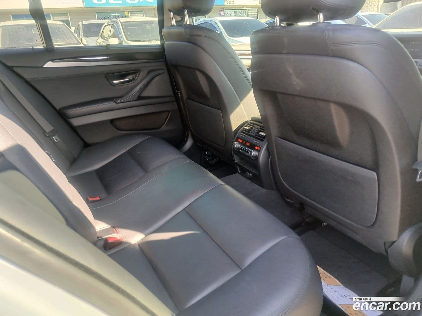 Main__Slider__Photo:5-Series BMW 2014.8-7