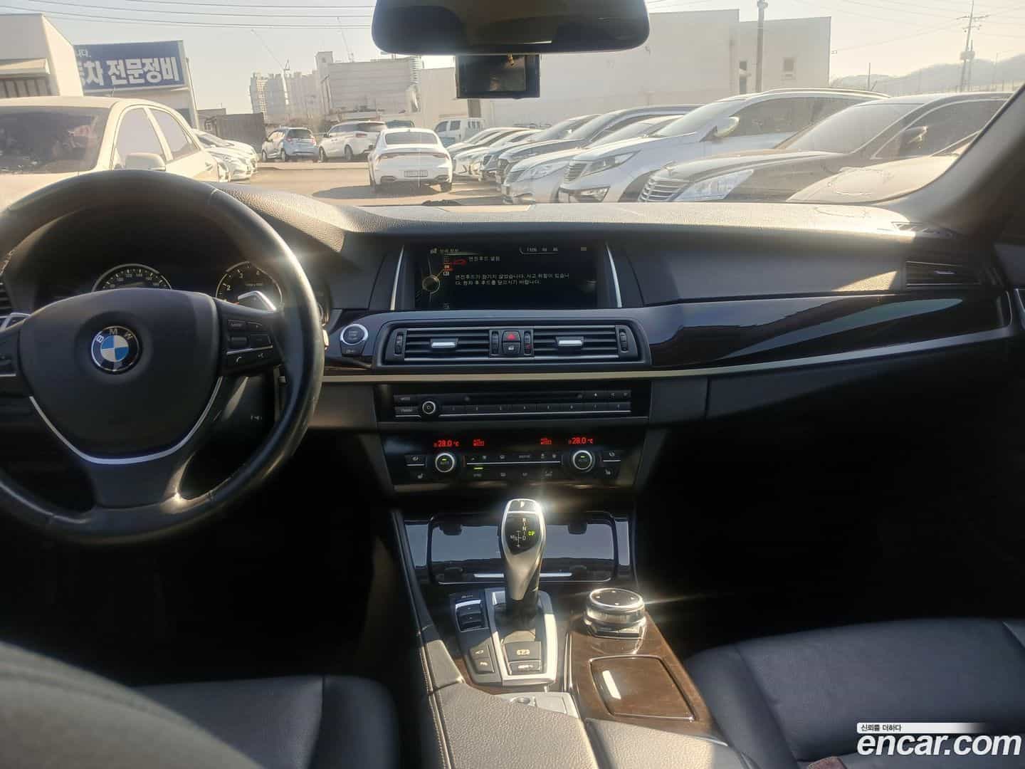 5-Series BMW 2014.8-INNER-009