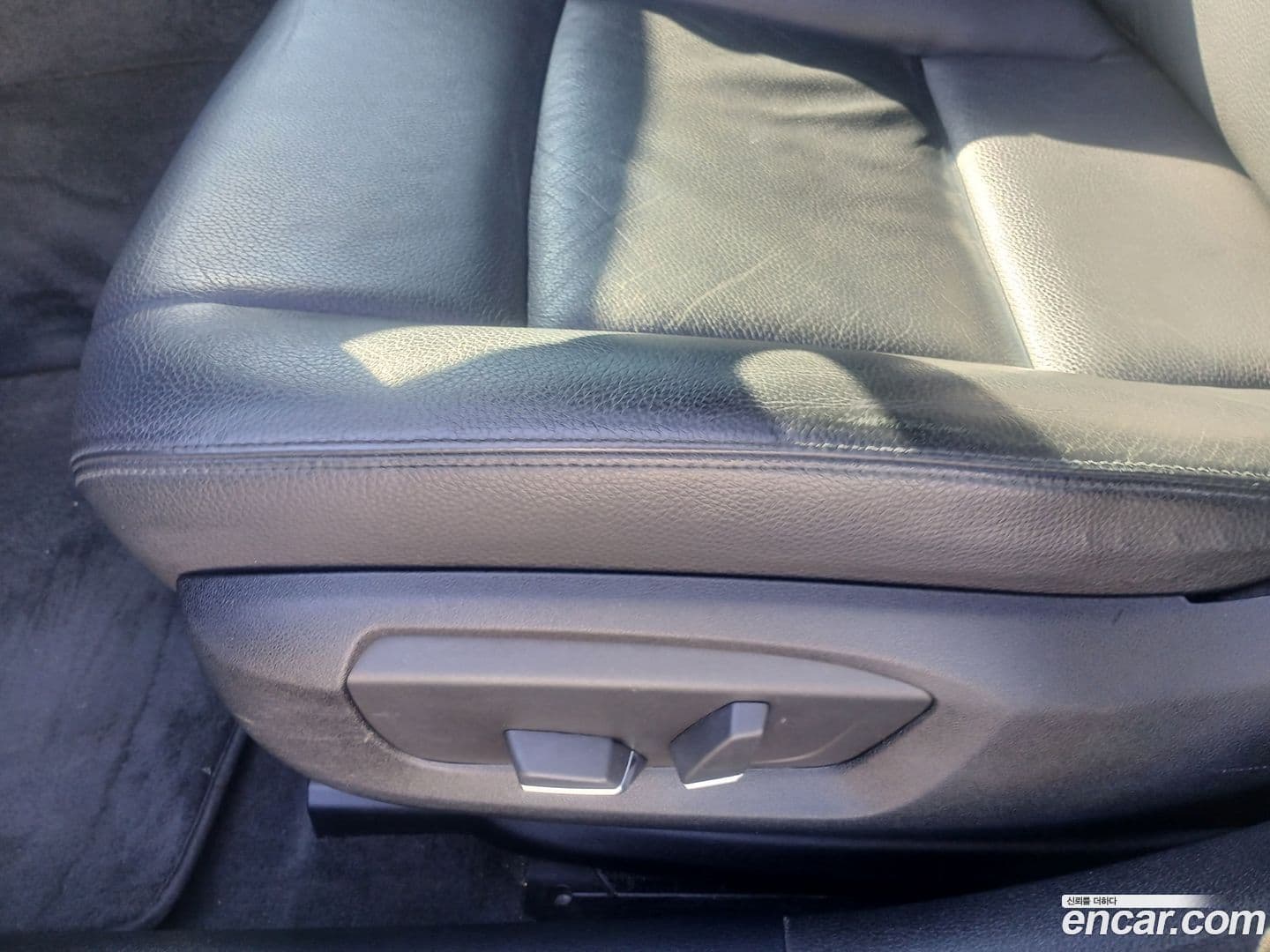 Main__Slider__Photo:5-Series BMW 2014.8-12