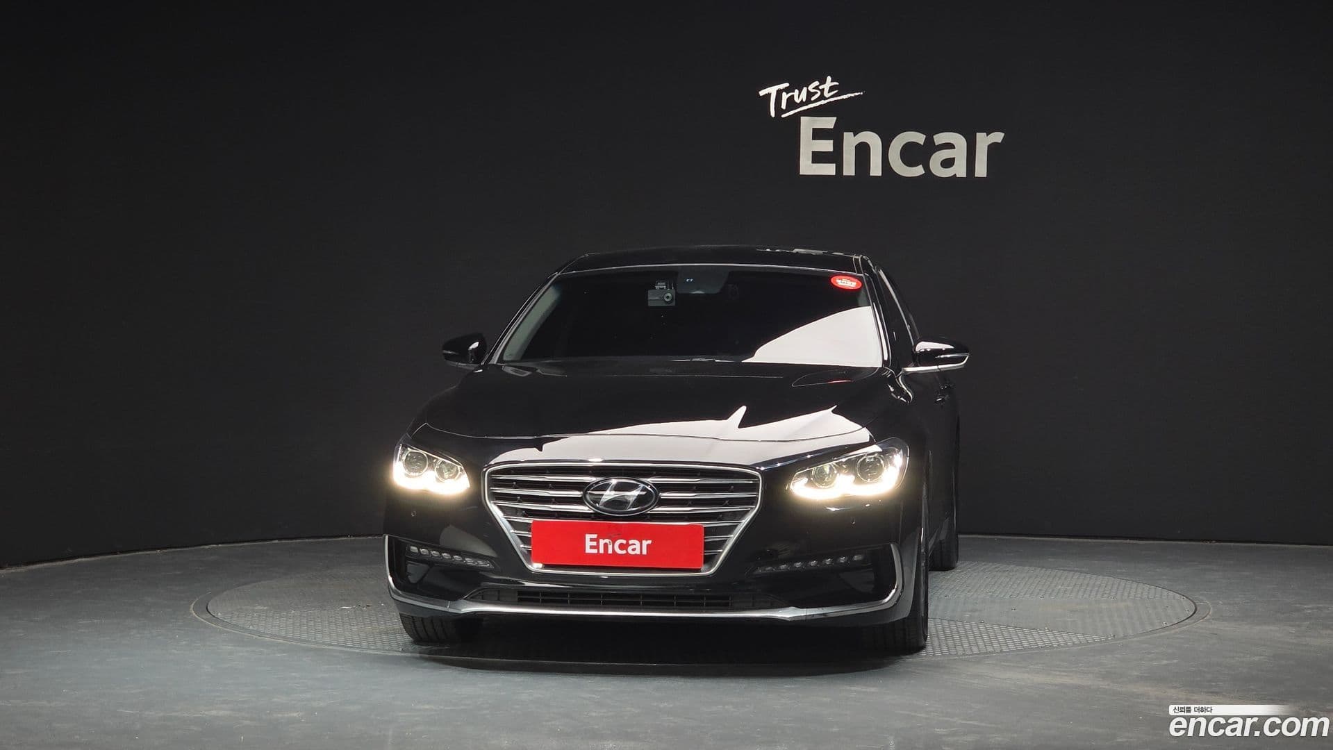 Main__Slider__Photo:Grandeur Hyundai 2018.11-2