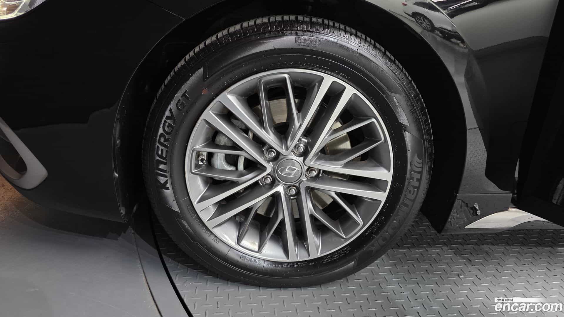 Grandeur Hyundai 2018.11-OUTER-005