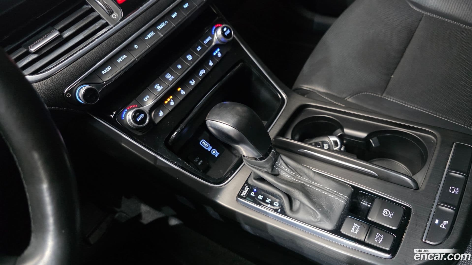 Main__Slider__Photo:Grandeur Hyundai 2018.11-8