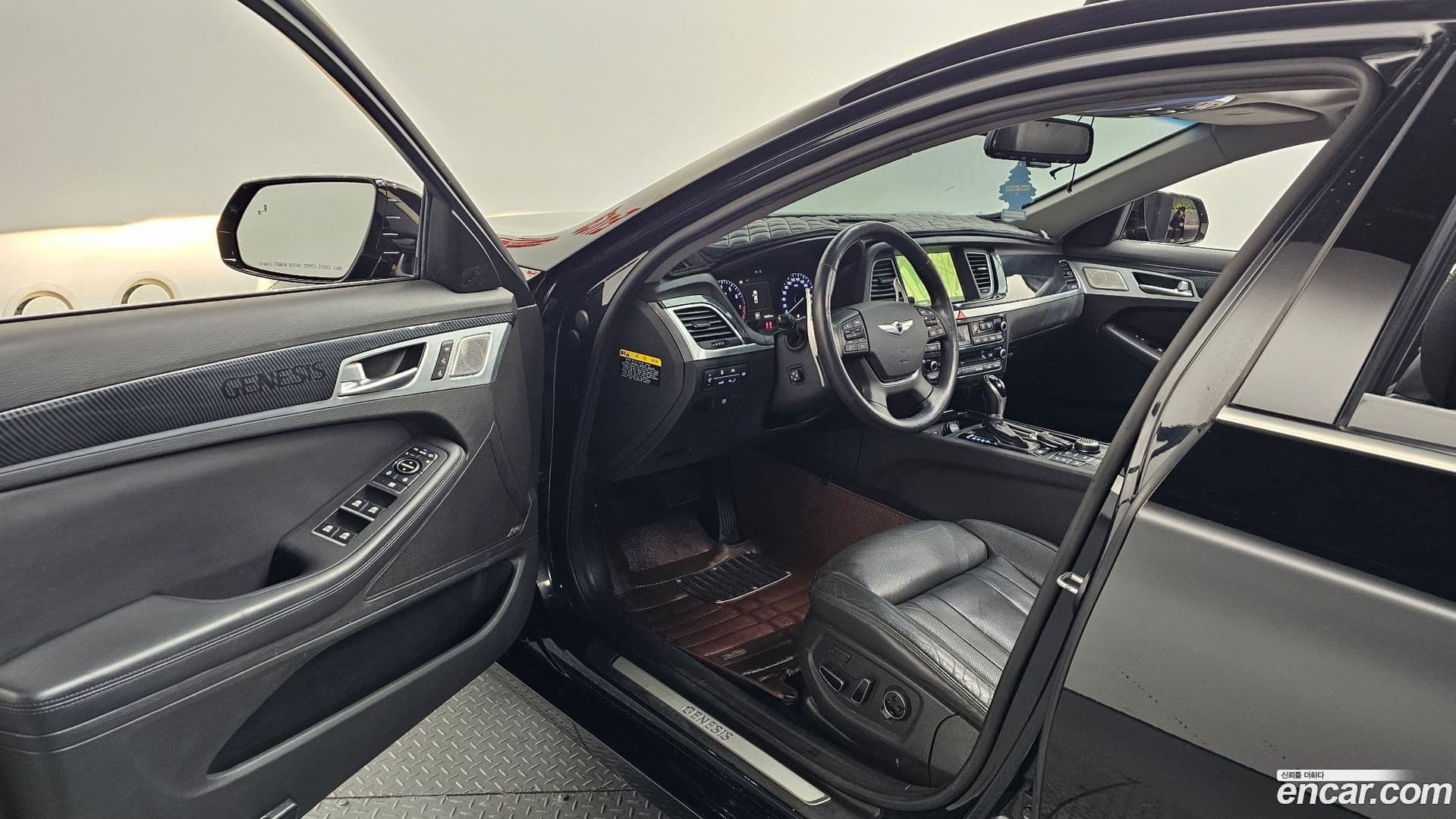 Main__Slider__Photo:Genesis Hyundai 2015.10-9