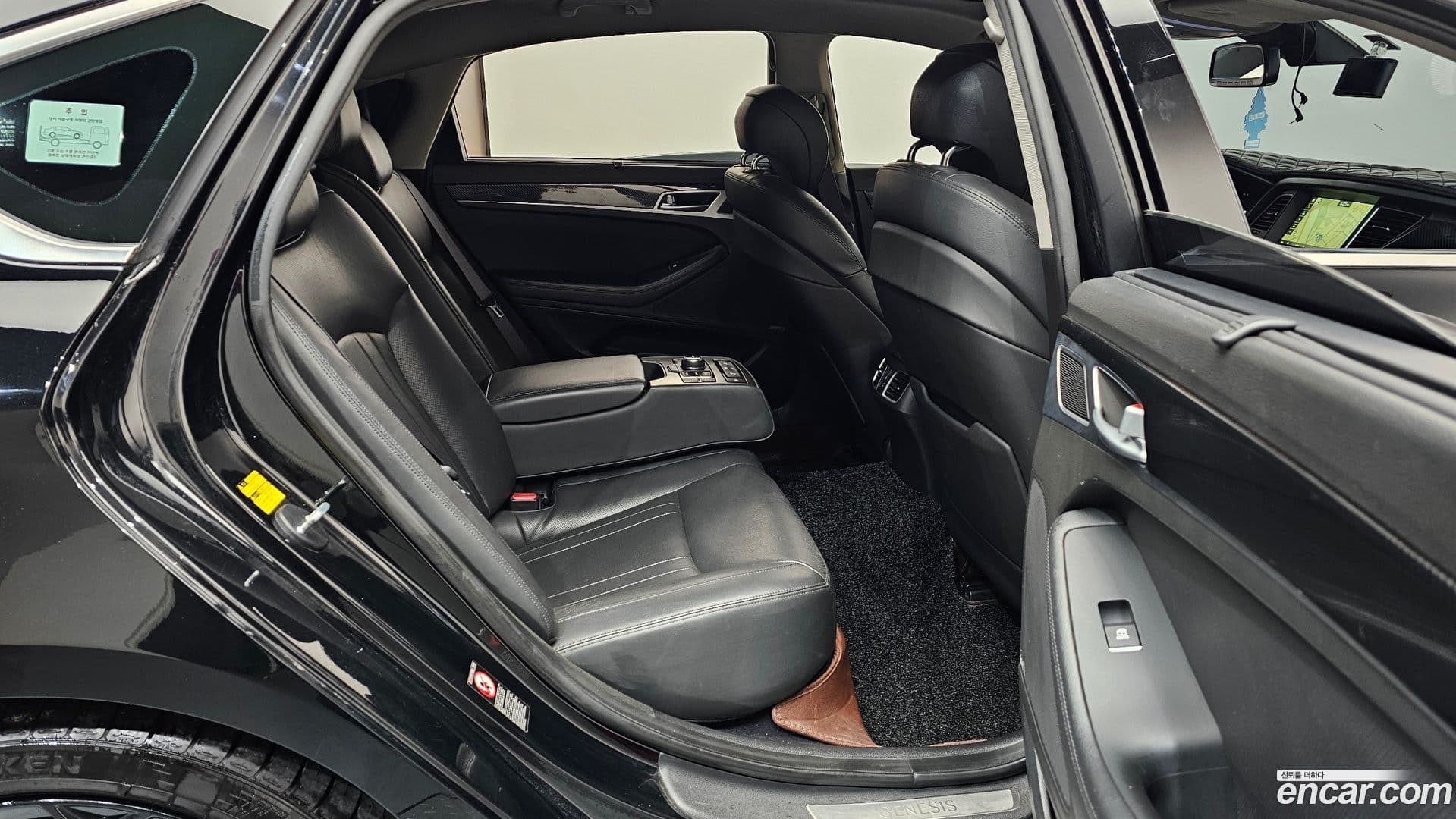 Main__Slider__Photo:Genesis Hyundai 2015.10-11