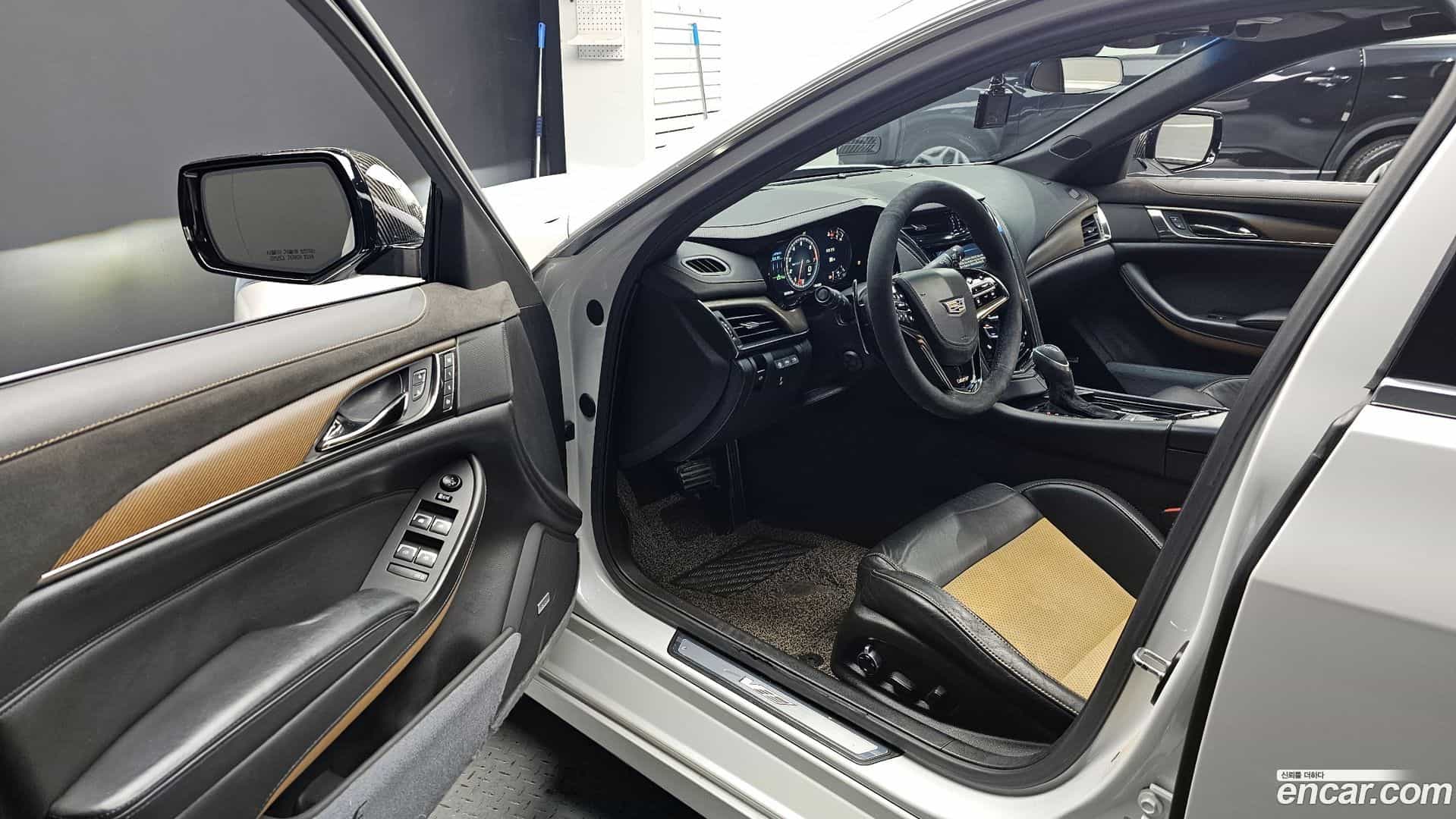 CTS-V Cadillac 2016.8-INNER-010