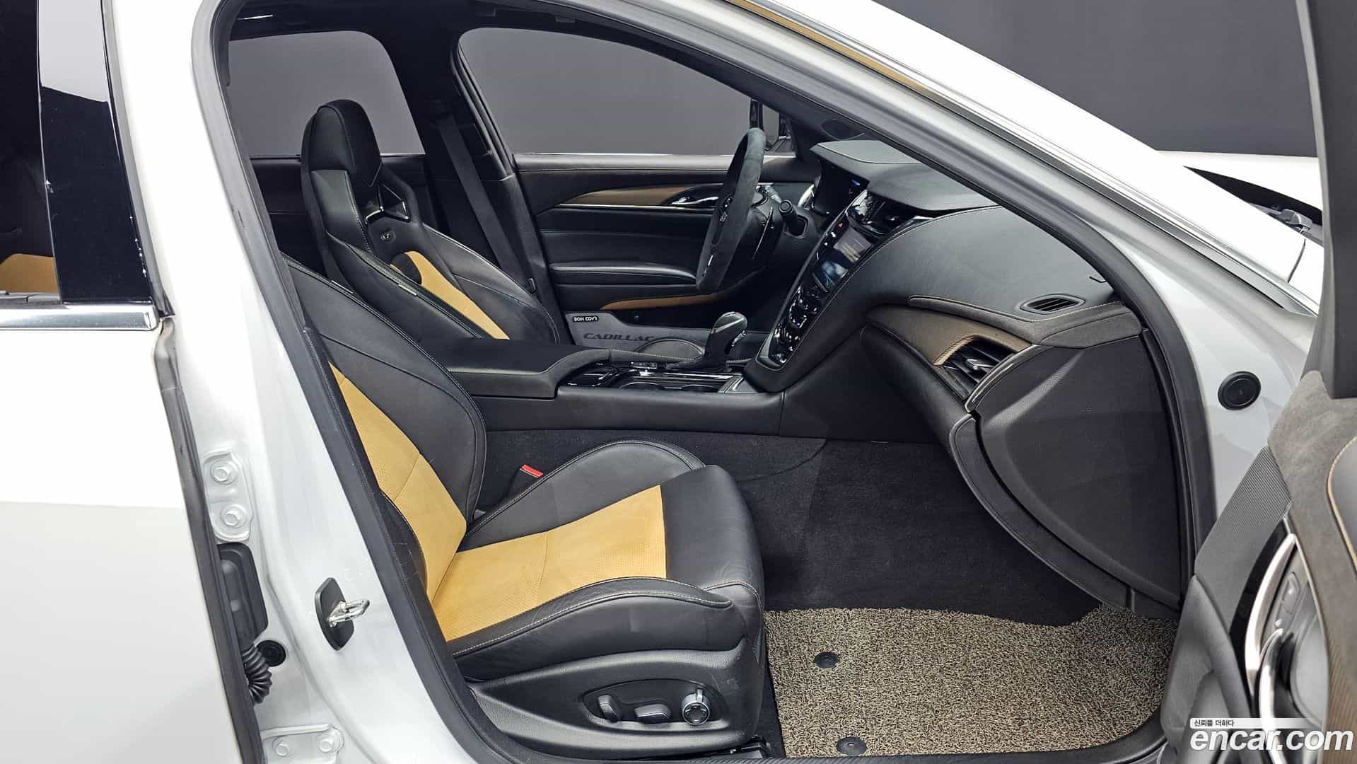 CTS-V Cadillac 2016.8-OPTION-015