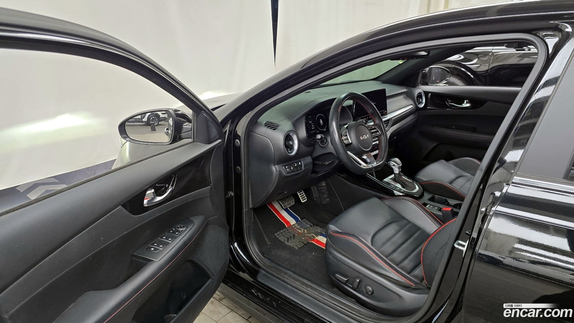 Main__Slider__Photo:K3 Kia 2022.1-9