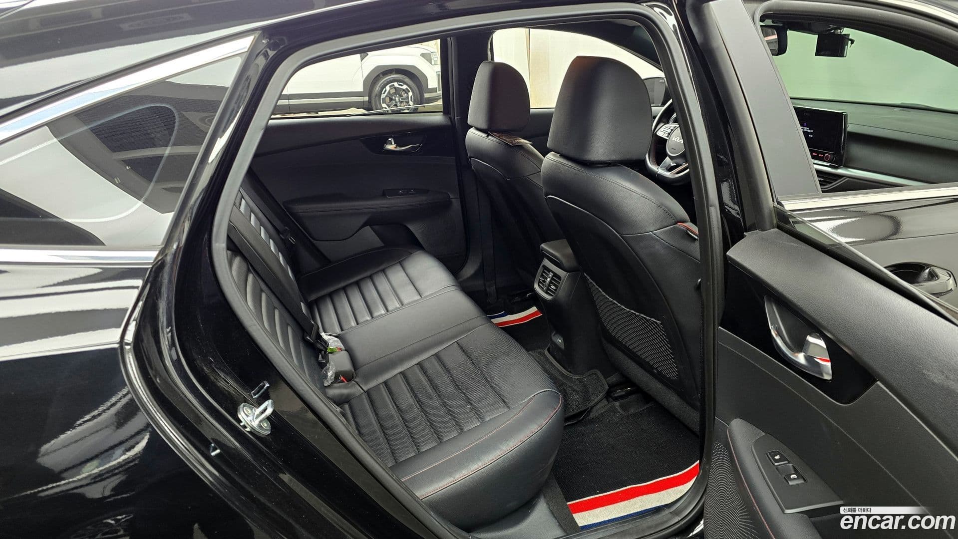 Main__Slider__Photo:K3 Kia 2022.1-11