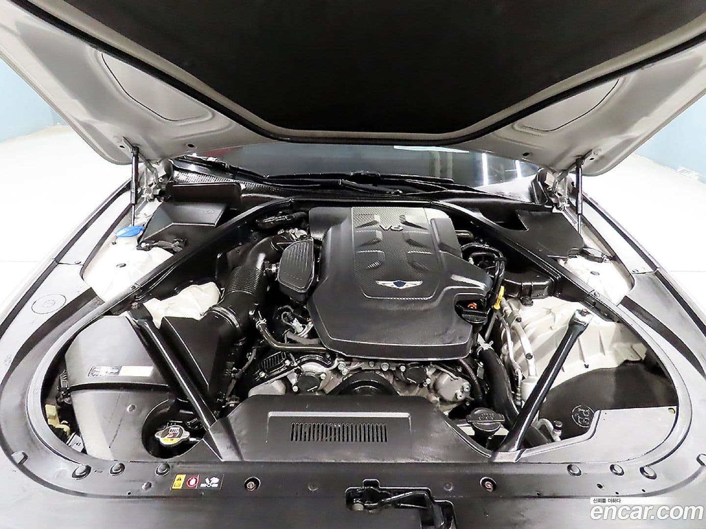 Main__Slider__Photo:G80 Genesis 2016.9-18