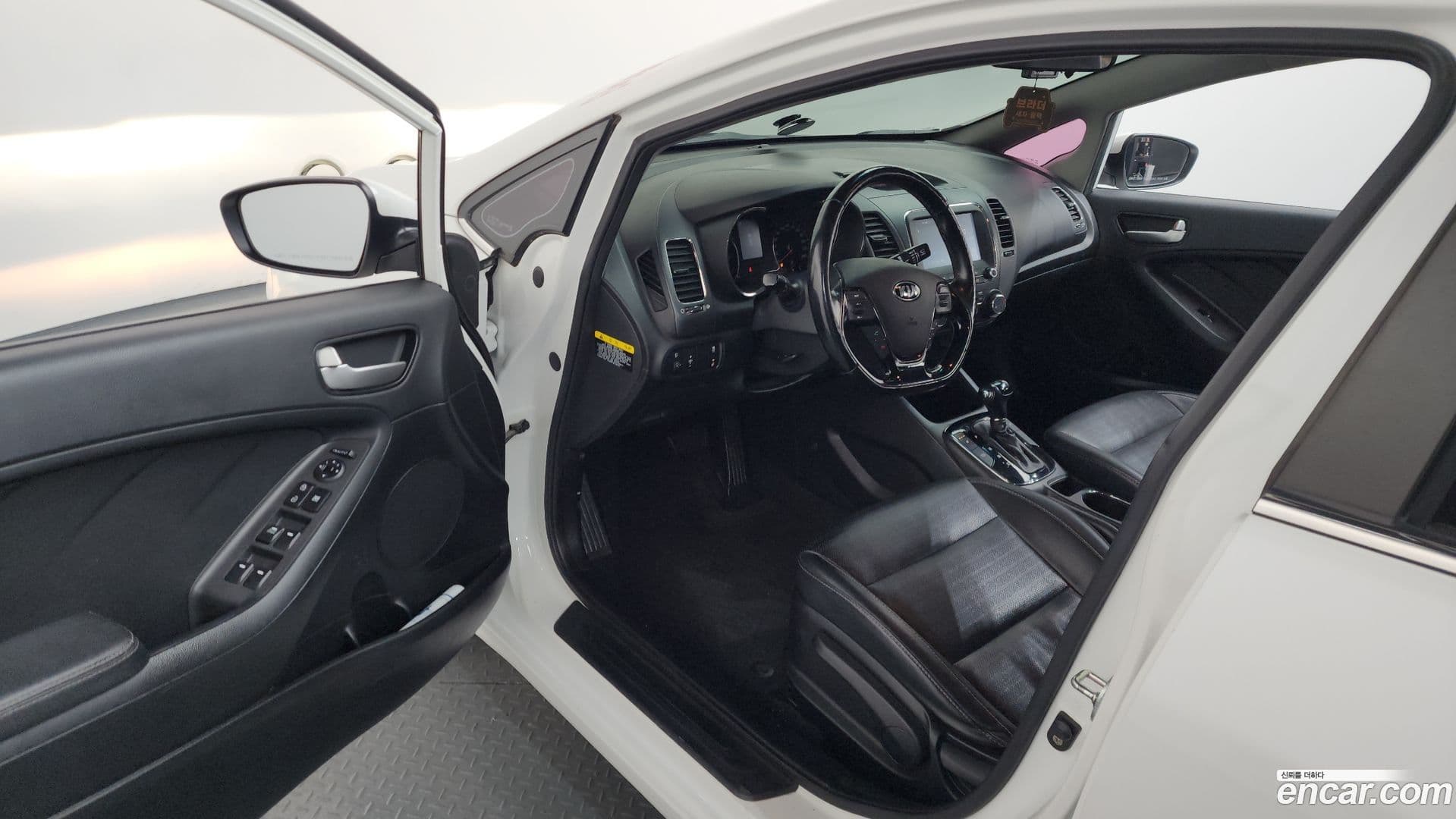 Main__Slider__Photo:K3 Kia 2017.11-9