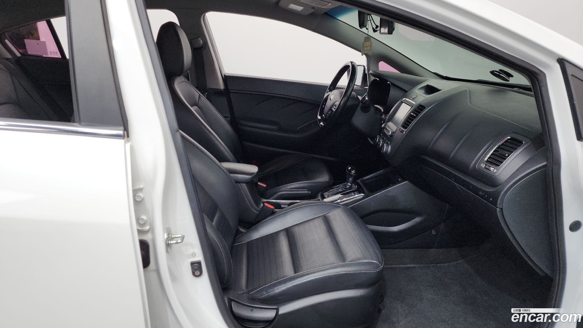 Main__Slider__Photo:K3 Kia 2017.11-10