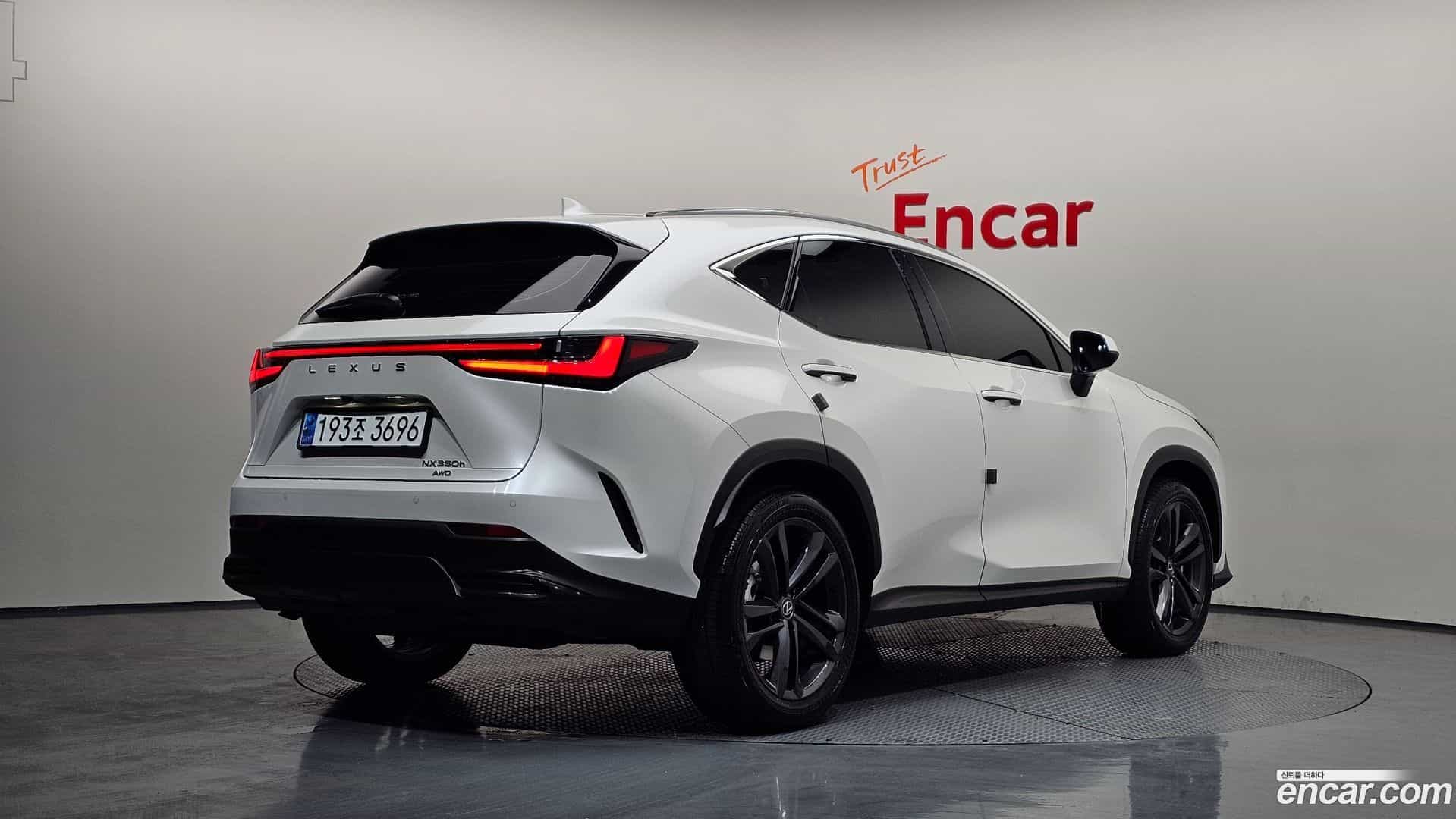 NX Lexus 2024.11-OUTER-002