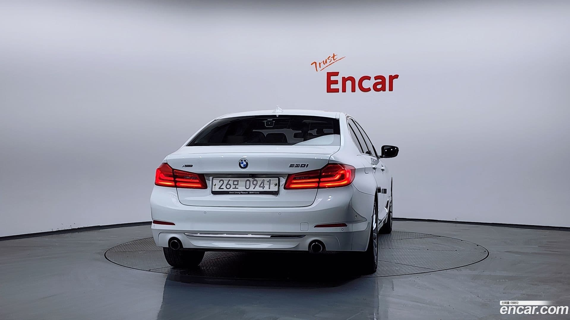 Main__Slider__Photo:5-Series BMW 2019.3-3