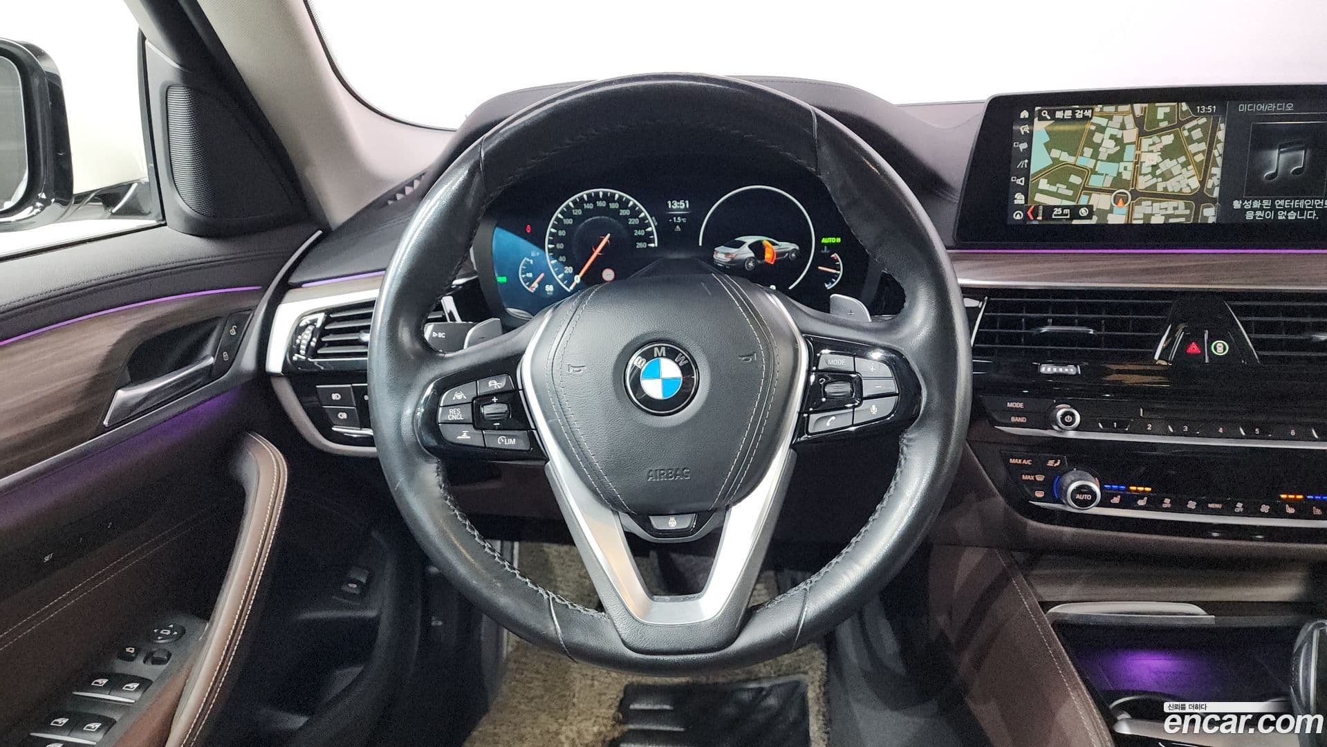Main__Slider__Photo:5-Series BMW 2019.3-12