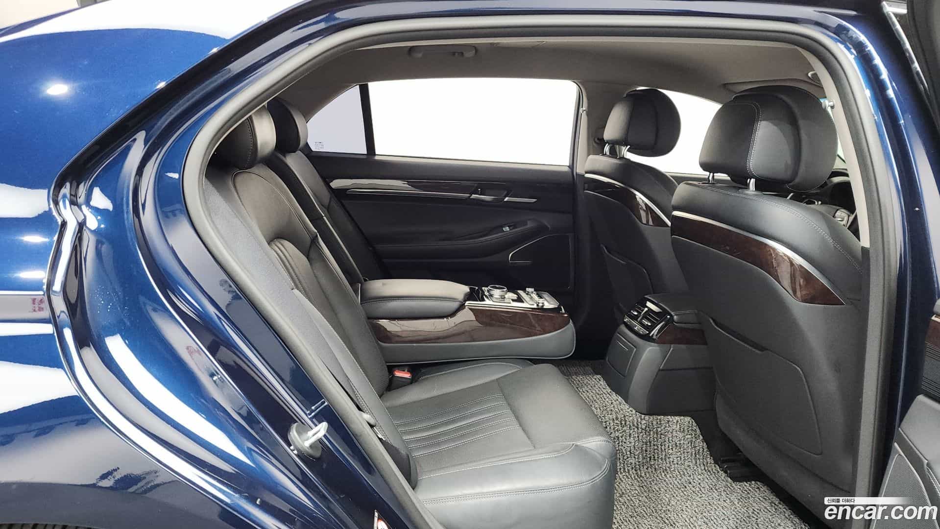 EQ900 Genesis 2018.7-OPTION-016