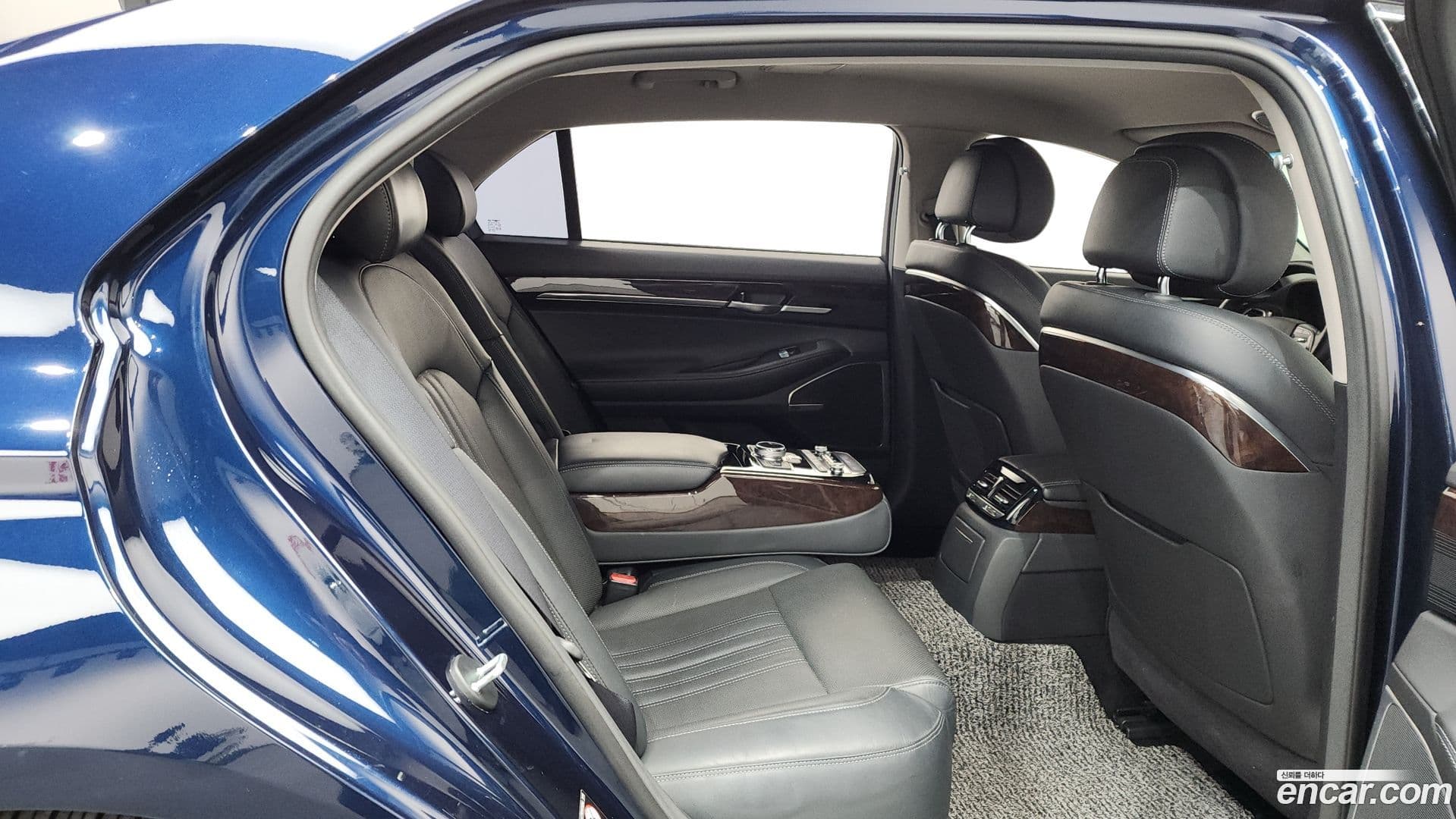 Main__Slider__Photo:EQ900 Genesis 2018.7-11