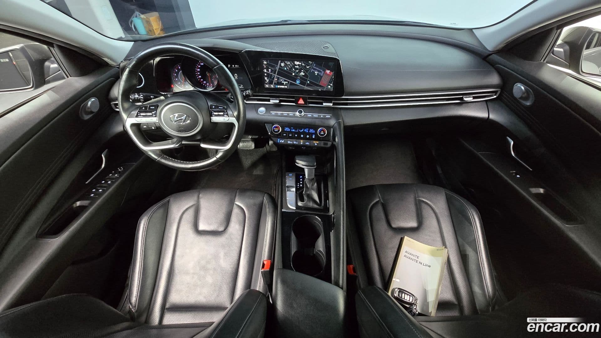 Main__Slider__Photo:AVANTE Hyundai 2021.4-6