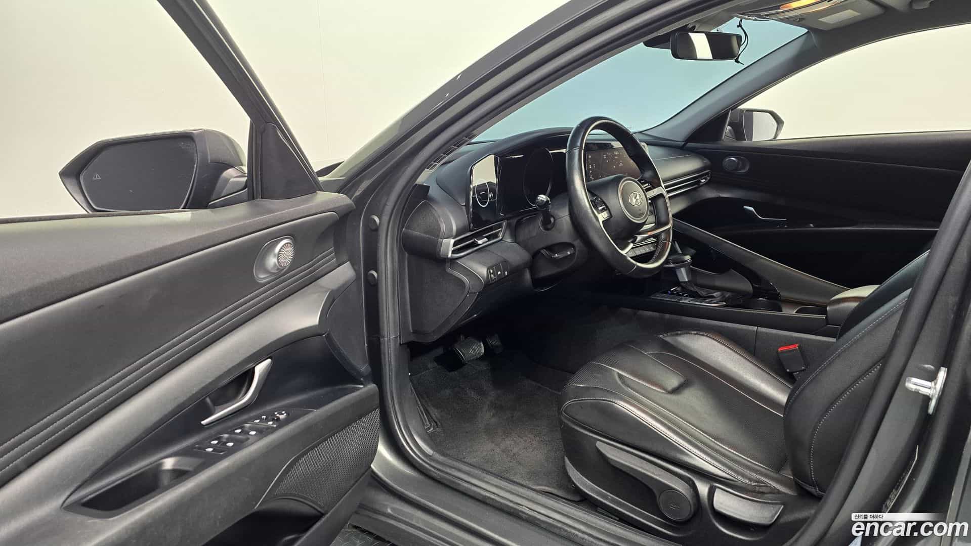 AVANTE Hyundai 2021.4-OPTION-015