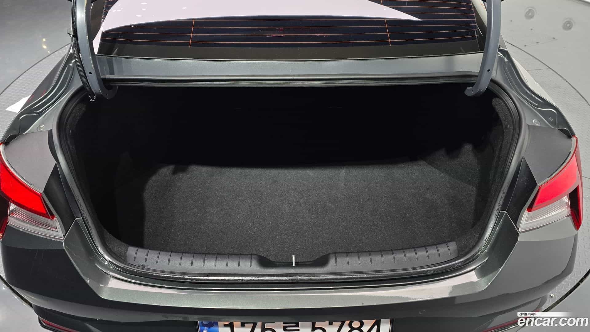 AVANTE Hyundai 2021.4-OPTION-023