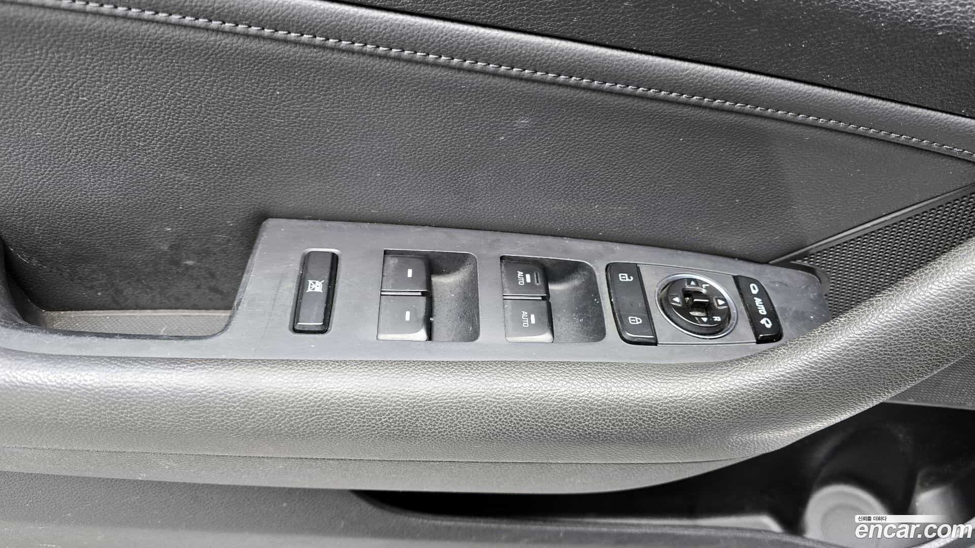 Sonata Hyundai 2015.6-OPTION-022