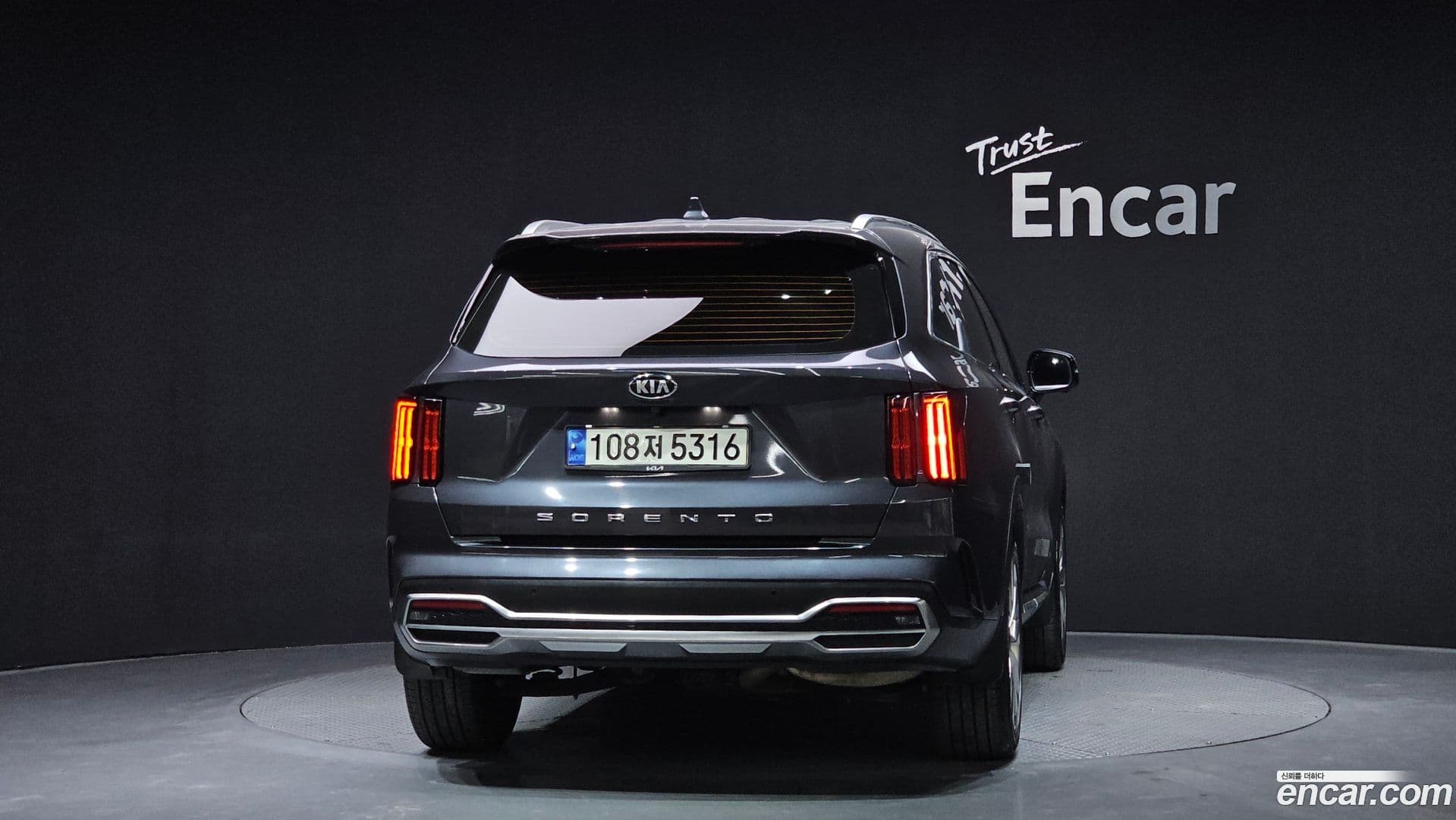 Main__Slider__Photo:Sorento Kia 2020.6-3