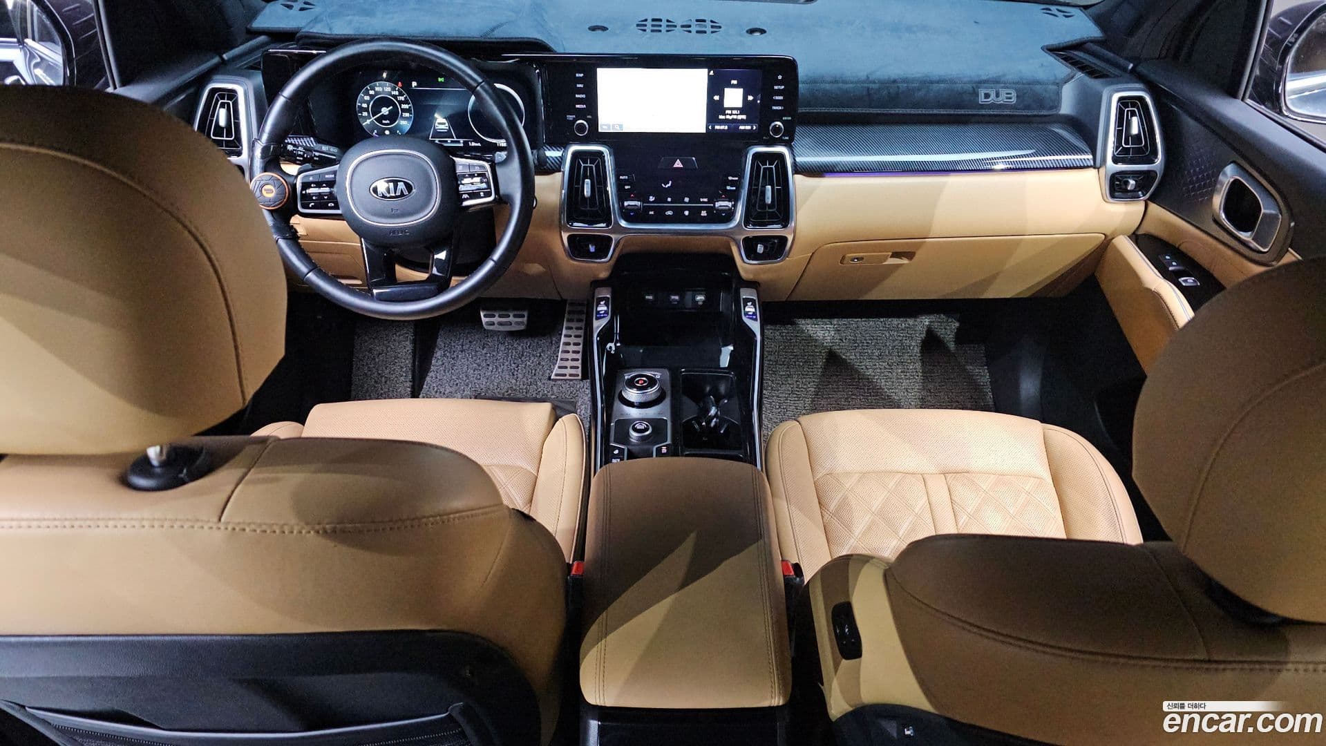 Main__Slider__Photo:Sorento Kia 2020.6-6