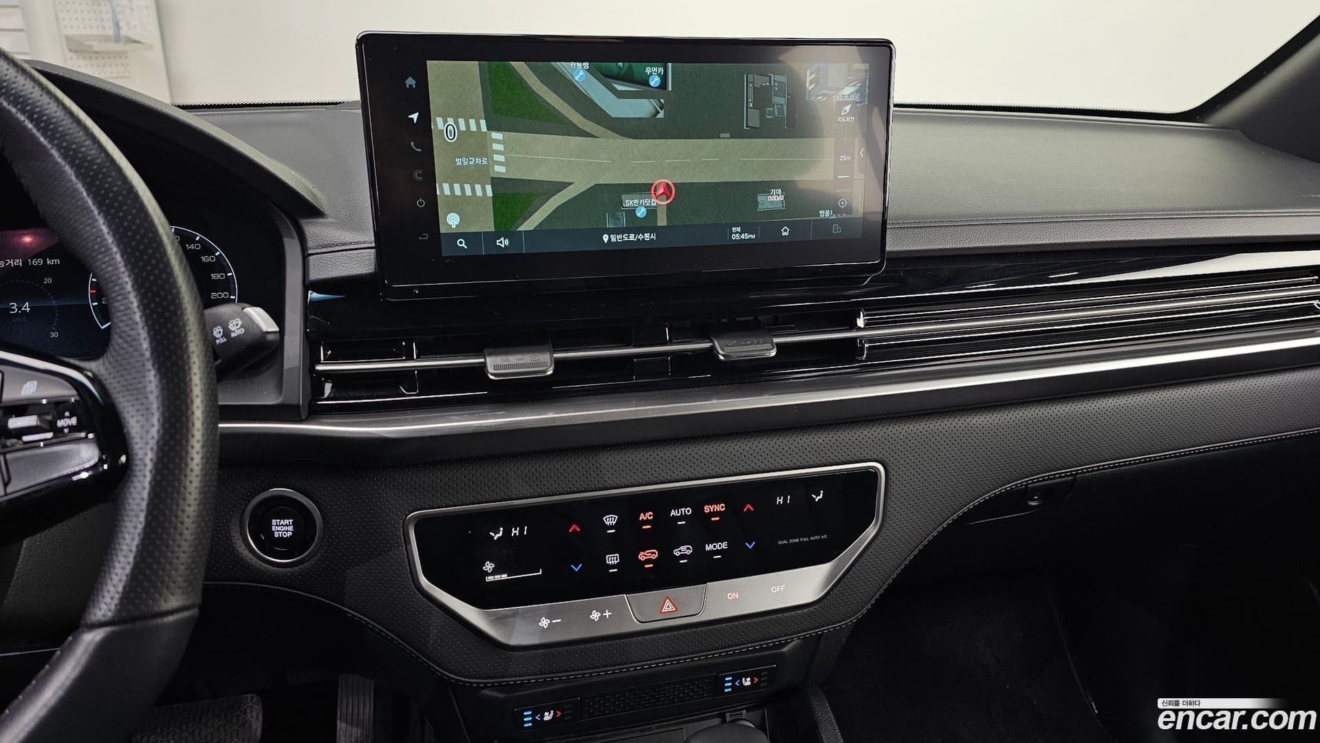 Main__Slider__Photo:Rexton KG_Mobility_Ssangyong 2024.2-13