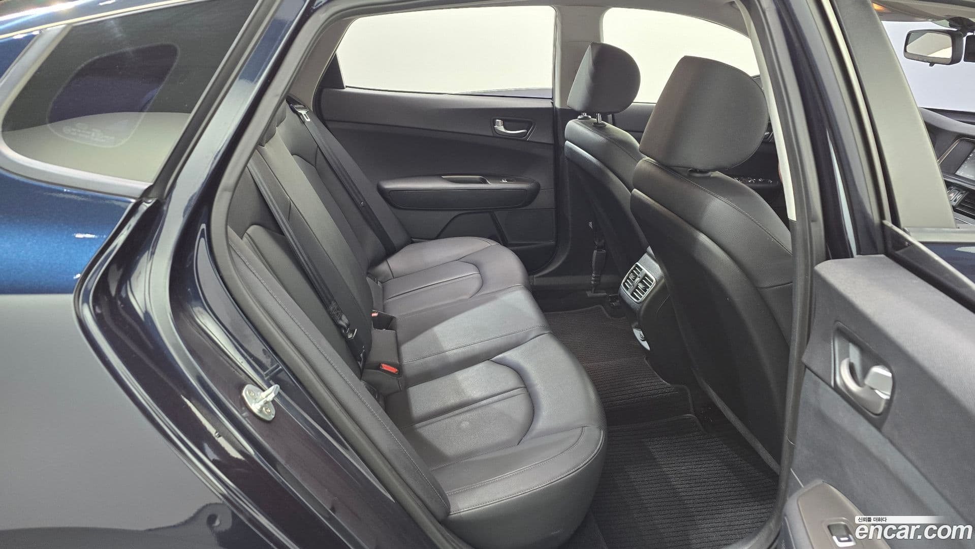 Main__Slider__Photo:K5 Kia 2018.3-11