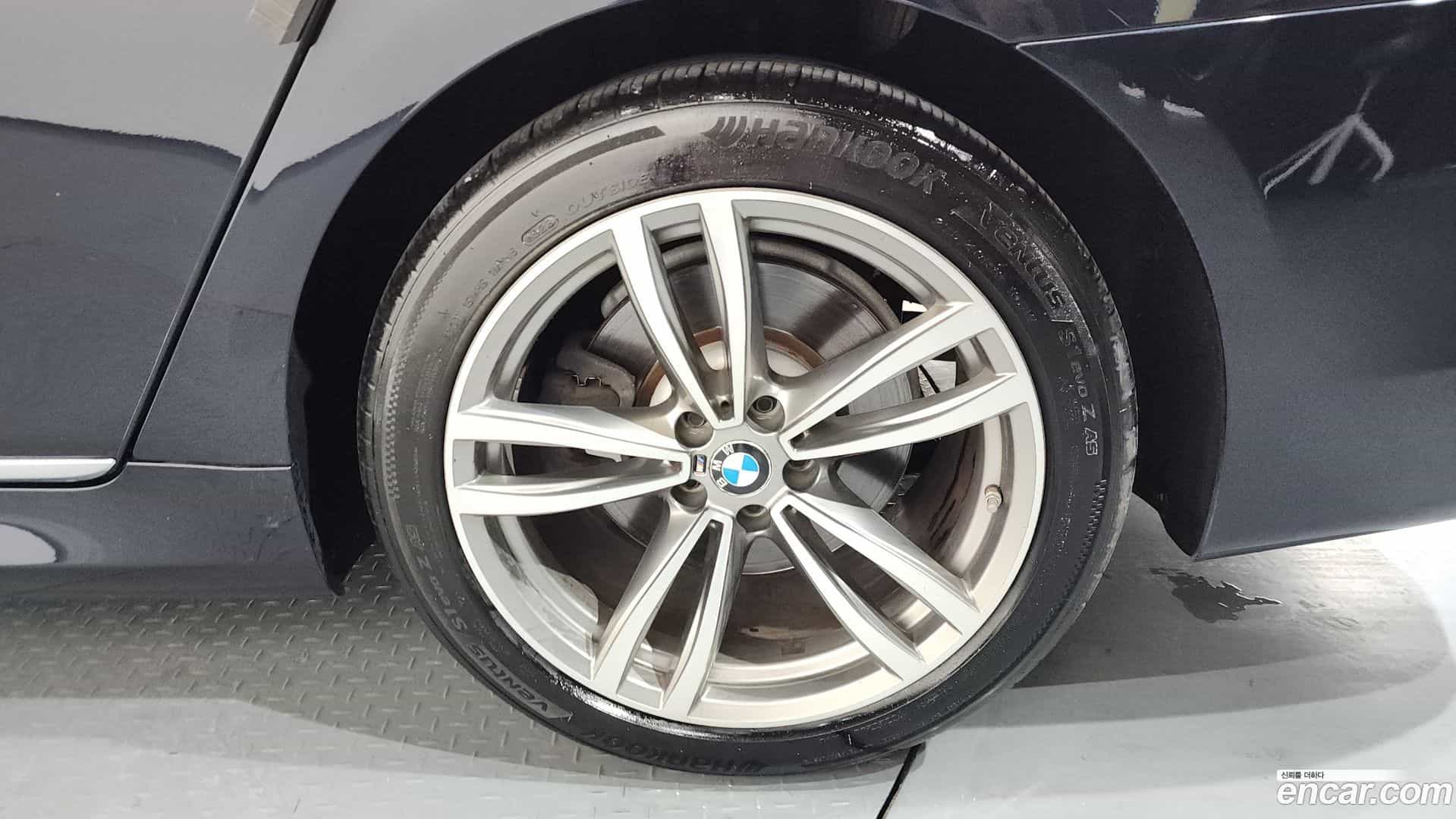 7-Series BMW 2019.6-OUTER-005
