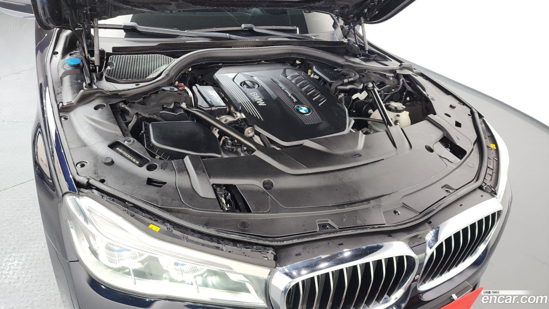 Main__Slider__Photo:7-Series BMW 2019.6-5