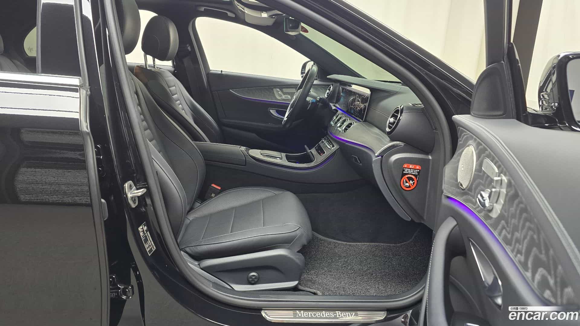 E-Class Mercedes-Benz 2023.4-OPTION-015