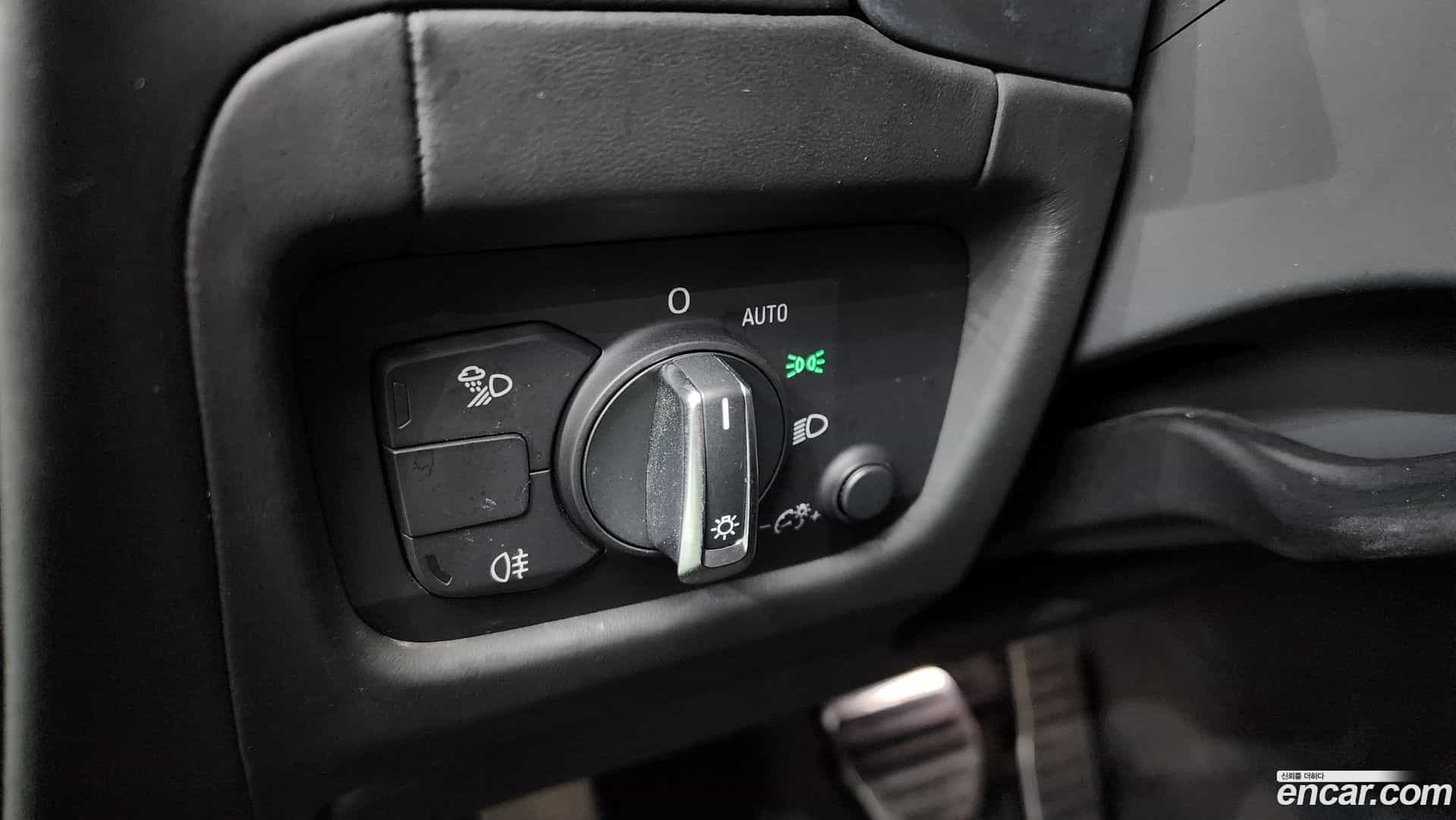 R8 Audi 2022.1-OPTION-021