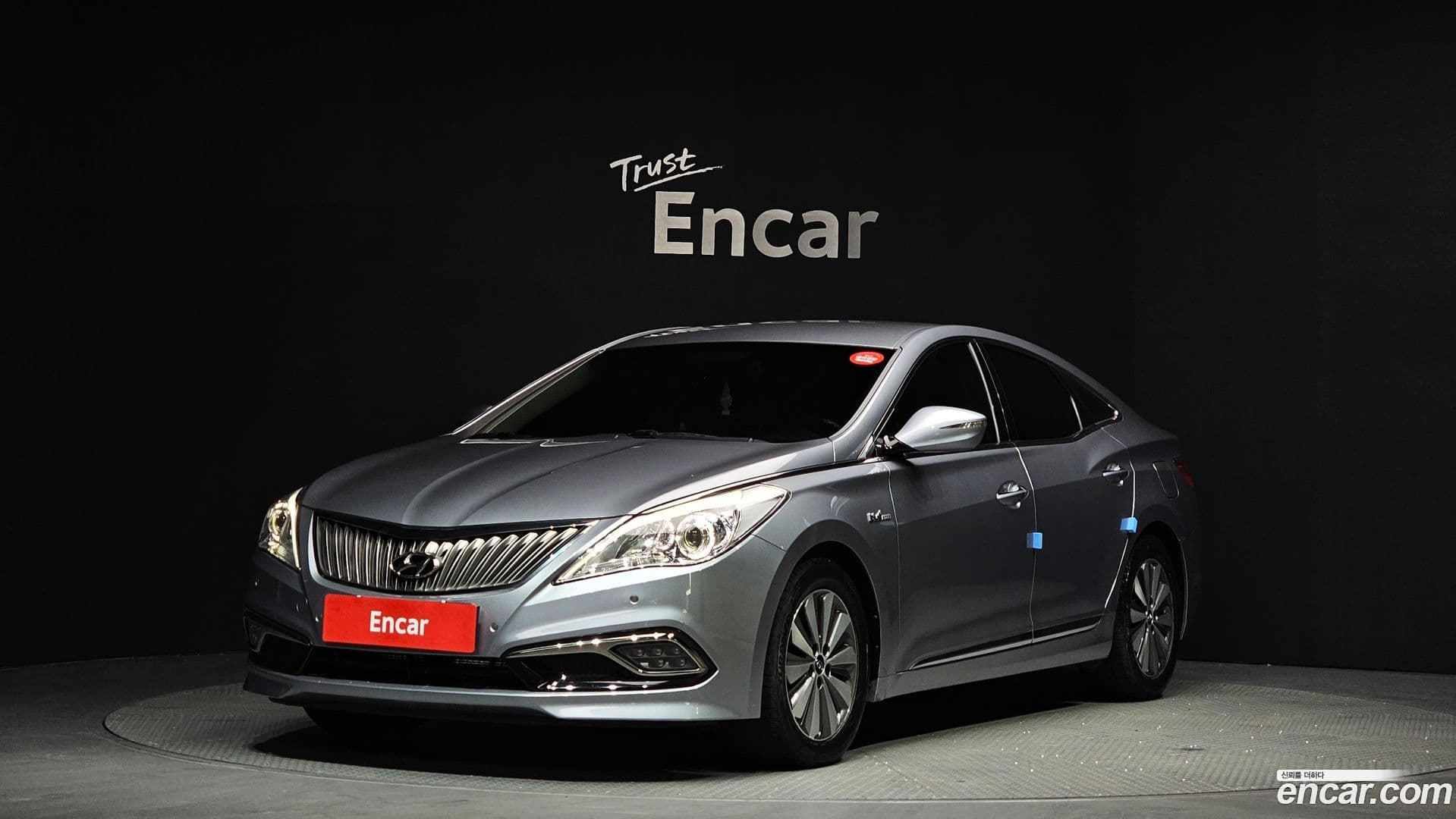 Main__Slider__Photo:Grandeur Hyundai 2015.9-0