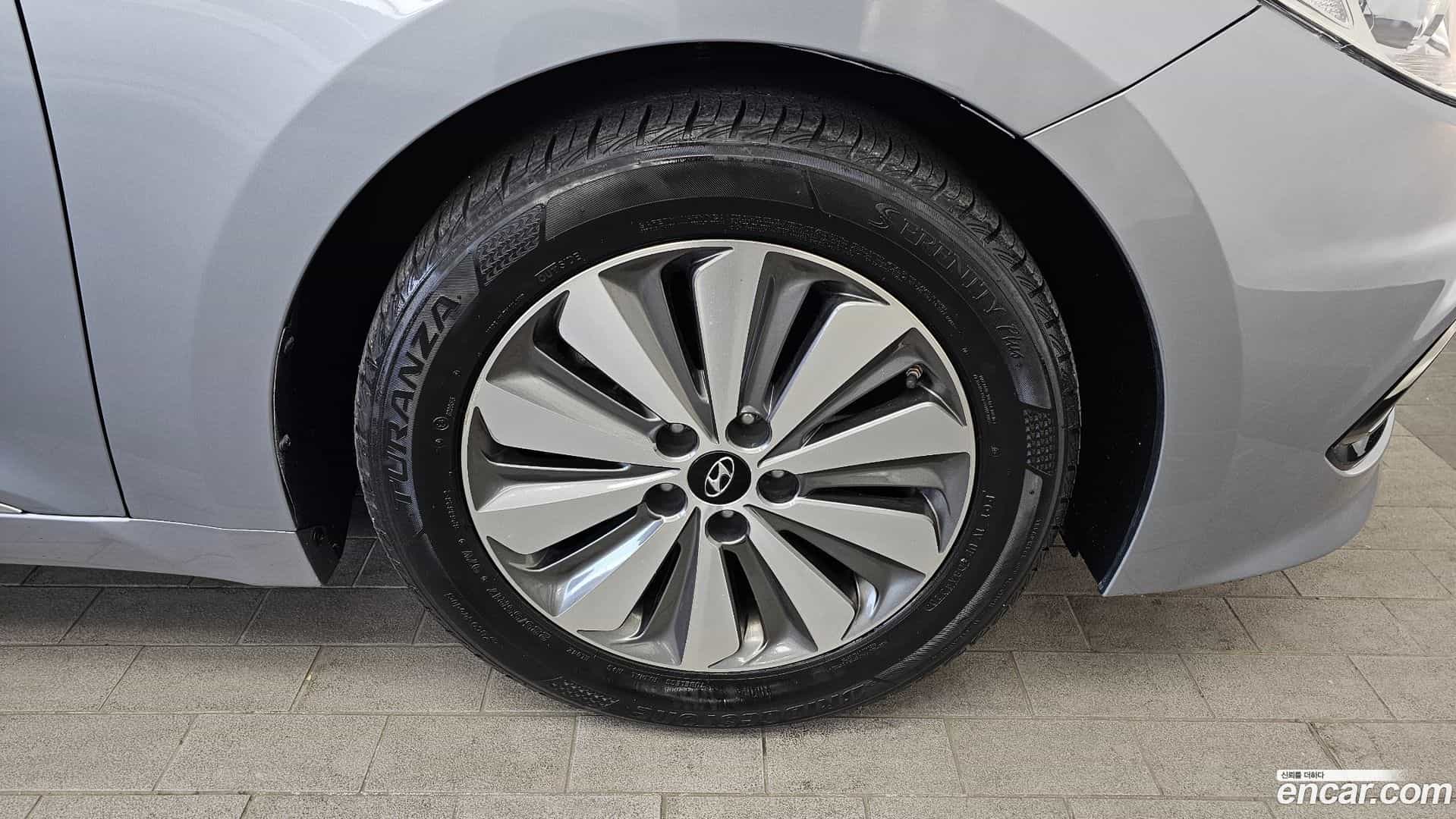 Grandeur Hyundai 2015.9-OUTER-005