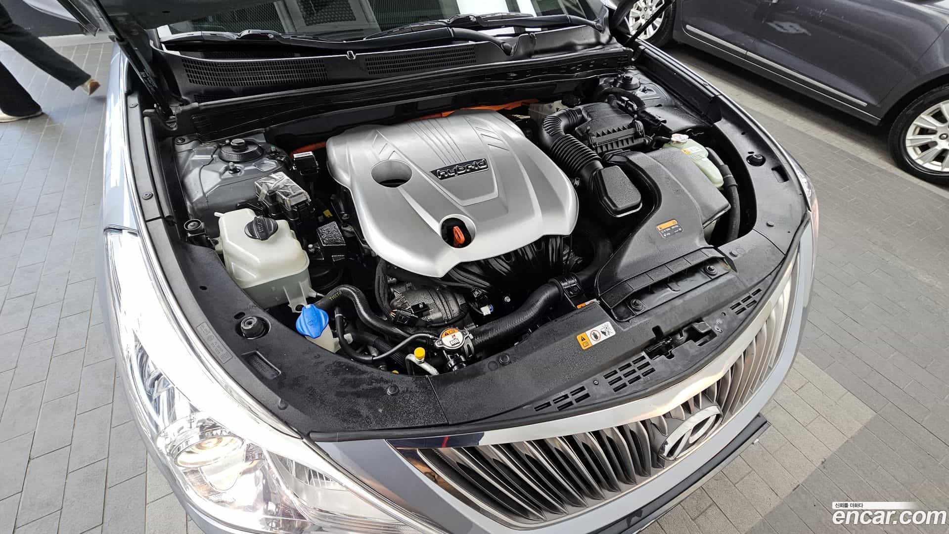 Grandeur Hyundai 2015.9-INNER-006