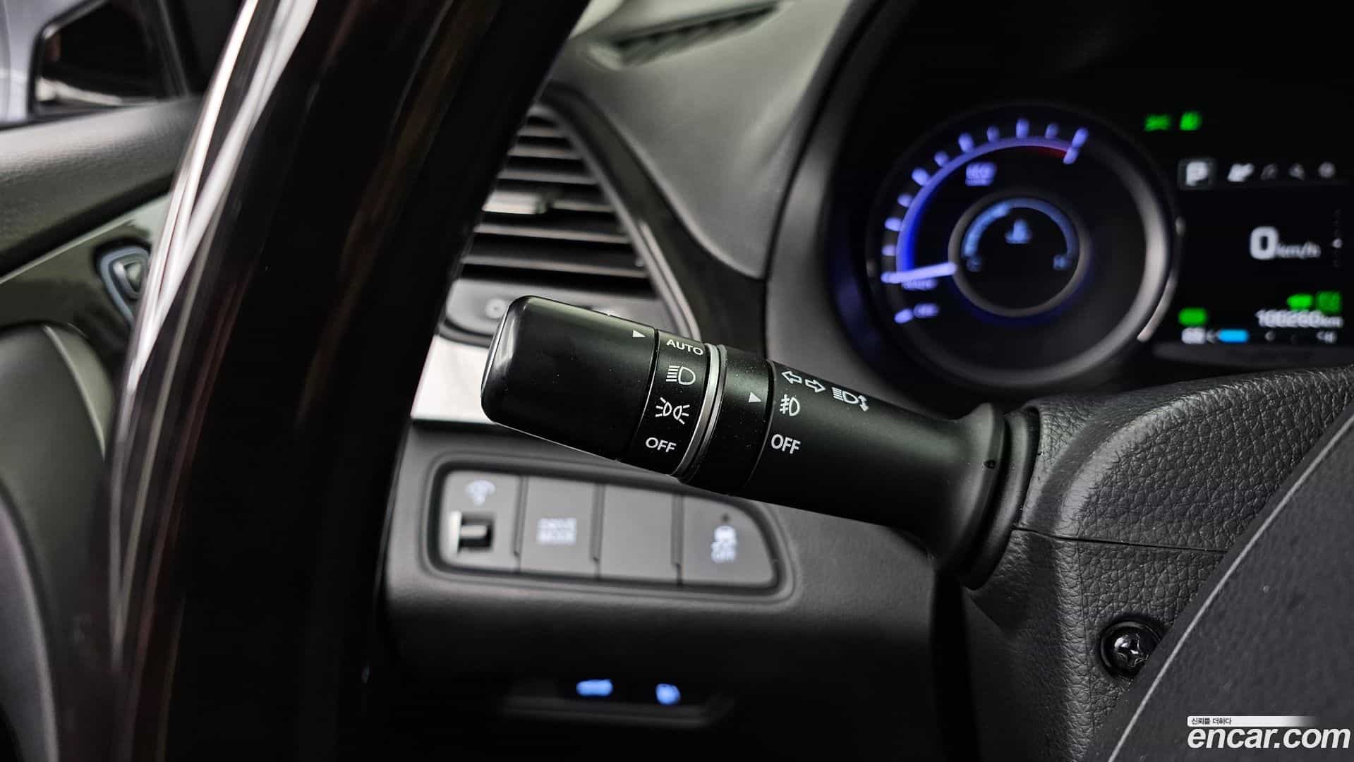 Grandeur Hyundai 2015.9-OPTION-022