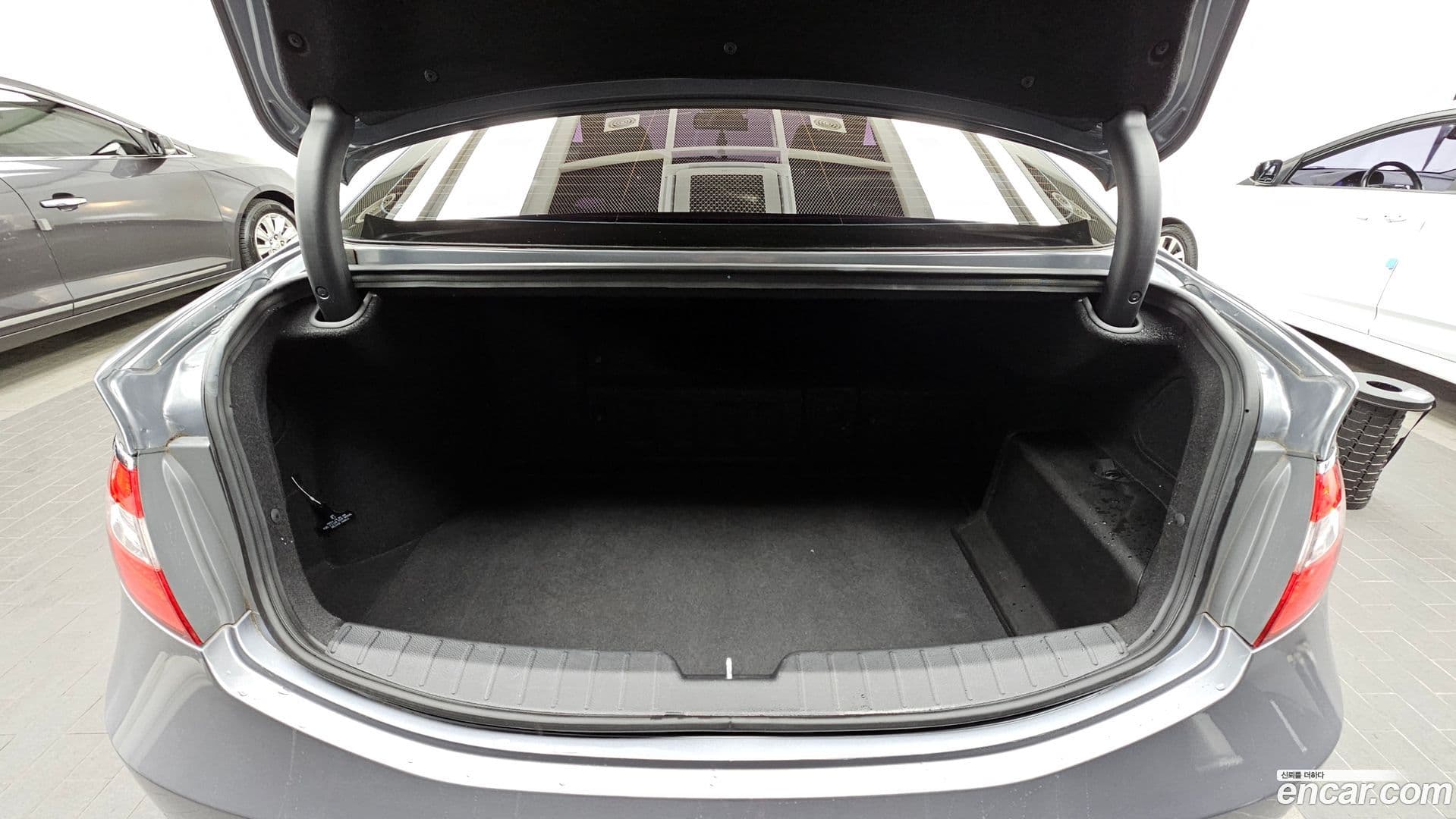 Main__Slider__Photo:Grandeur Hyundai 2015.9-19