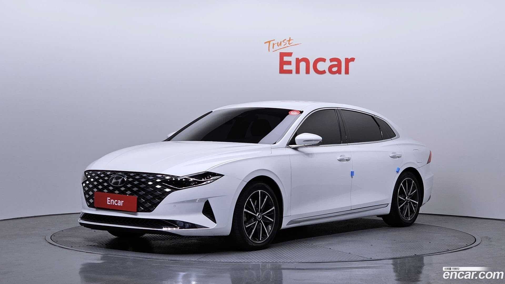 Main__Slider__Photo:Grandeur Hyundai 2020.4-0