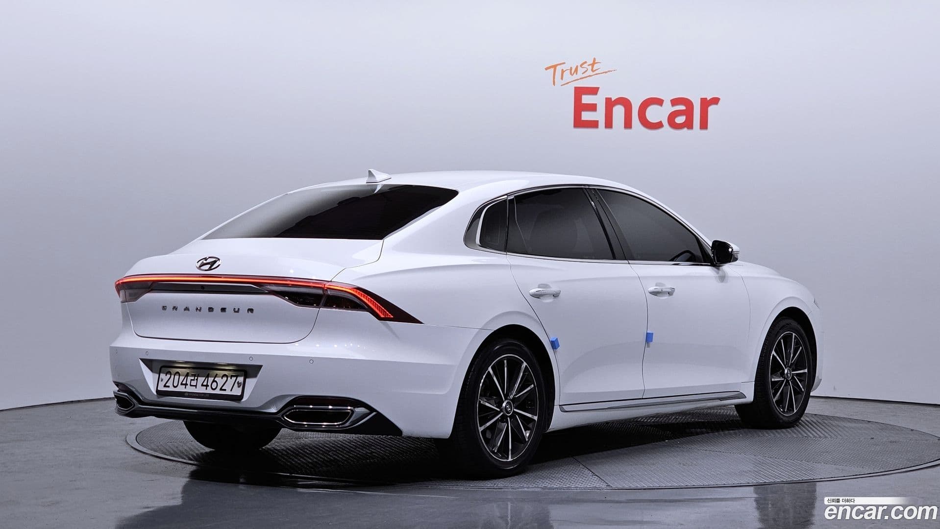 Main__Slider__Photo:Grandeur Hyundai 2020.4-1