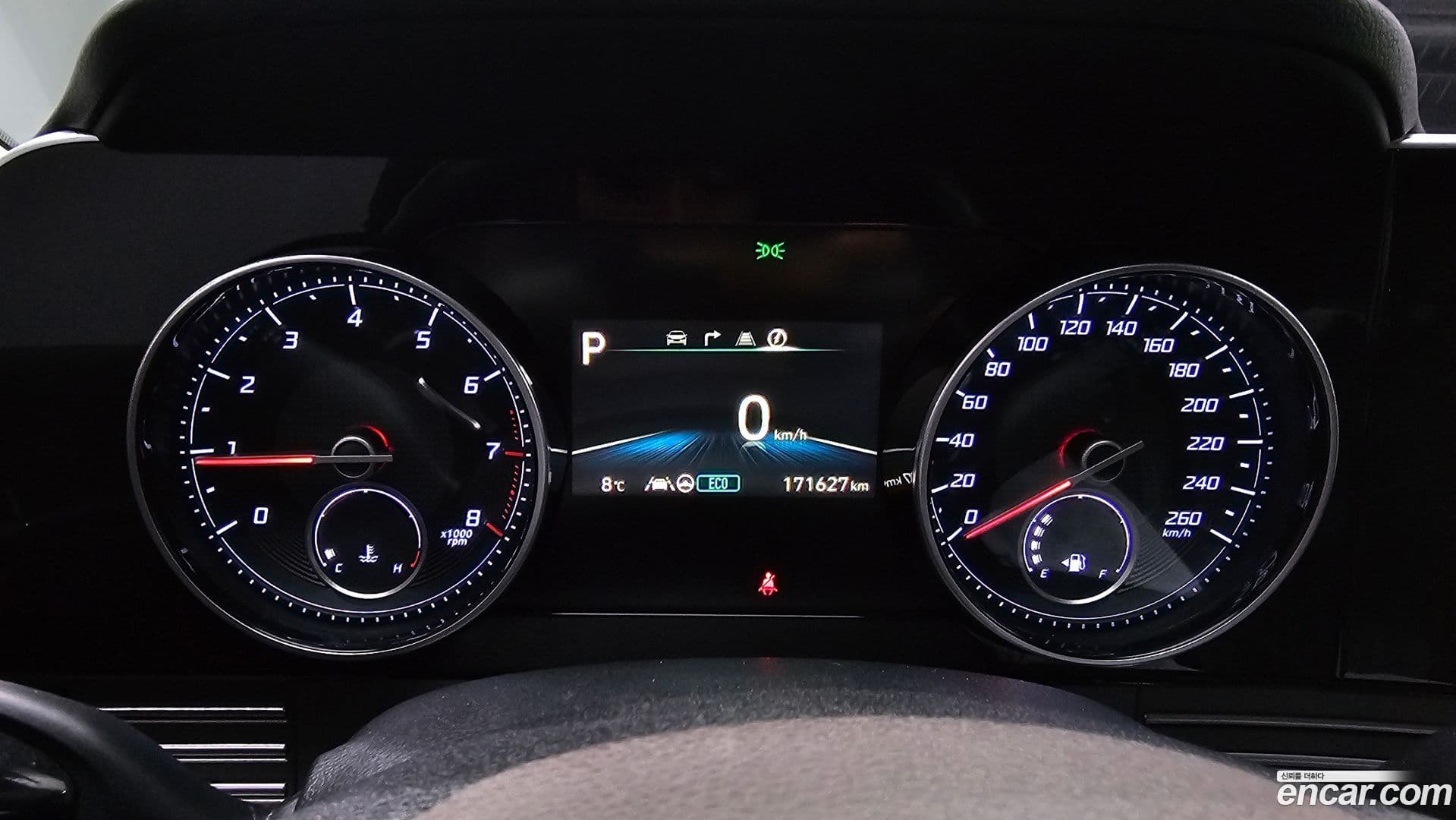 Main__Slider__Photo:Grandeur Hyundai 2020.4-7