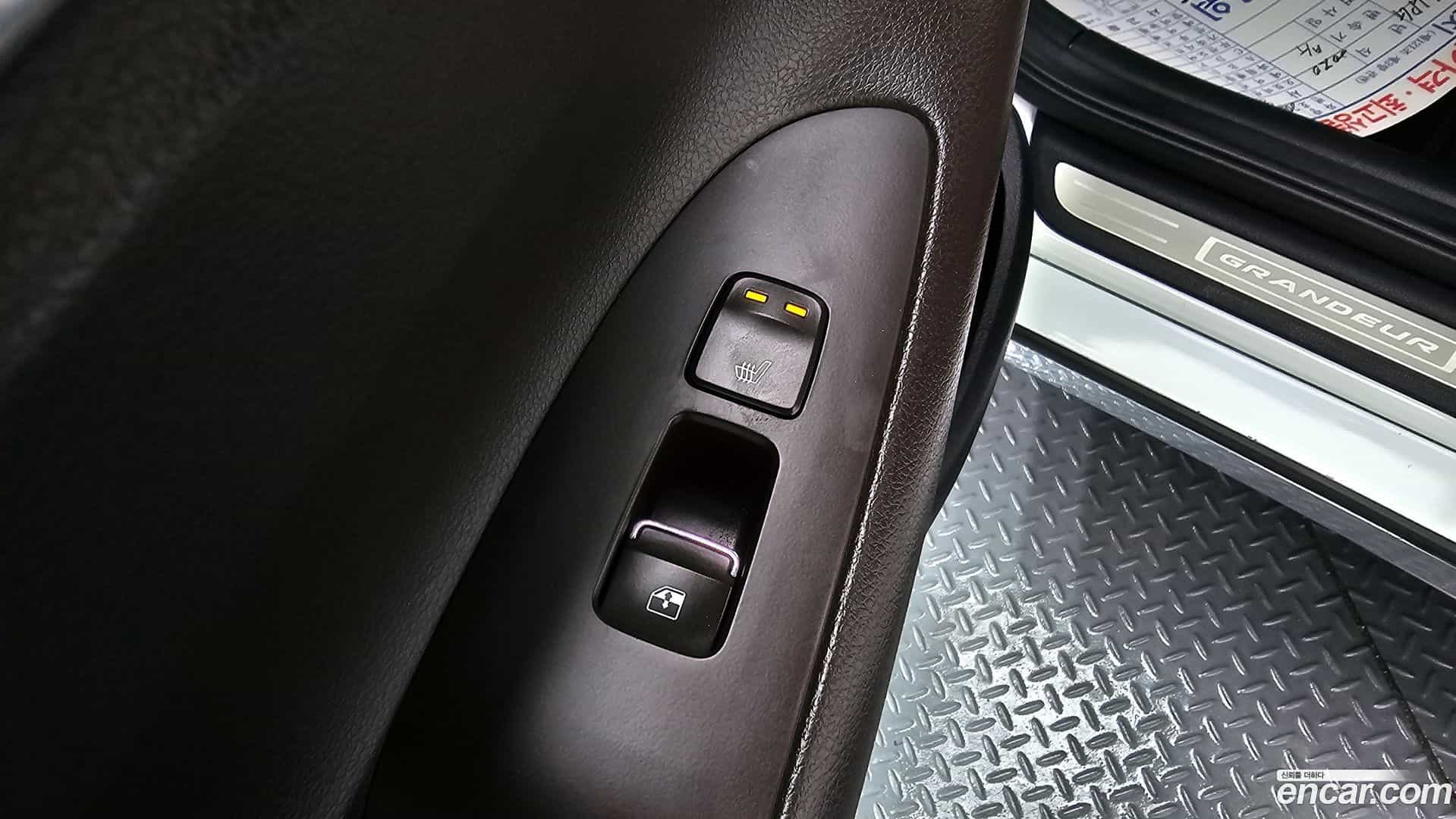 Grandeur Hyundai 2020.4-OPTION-023